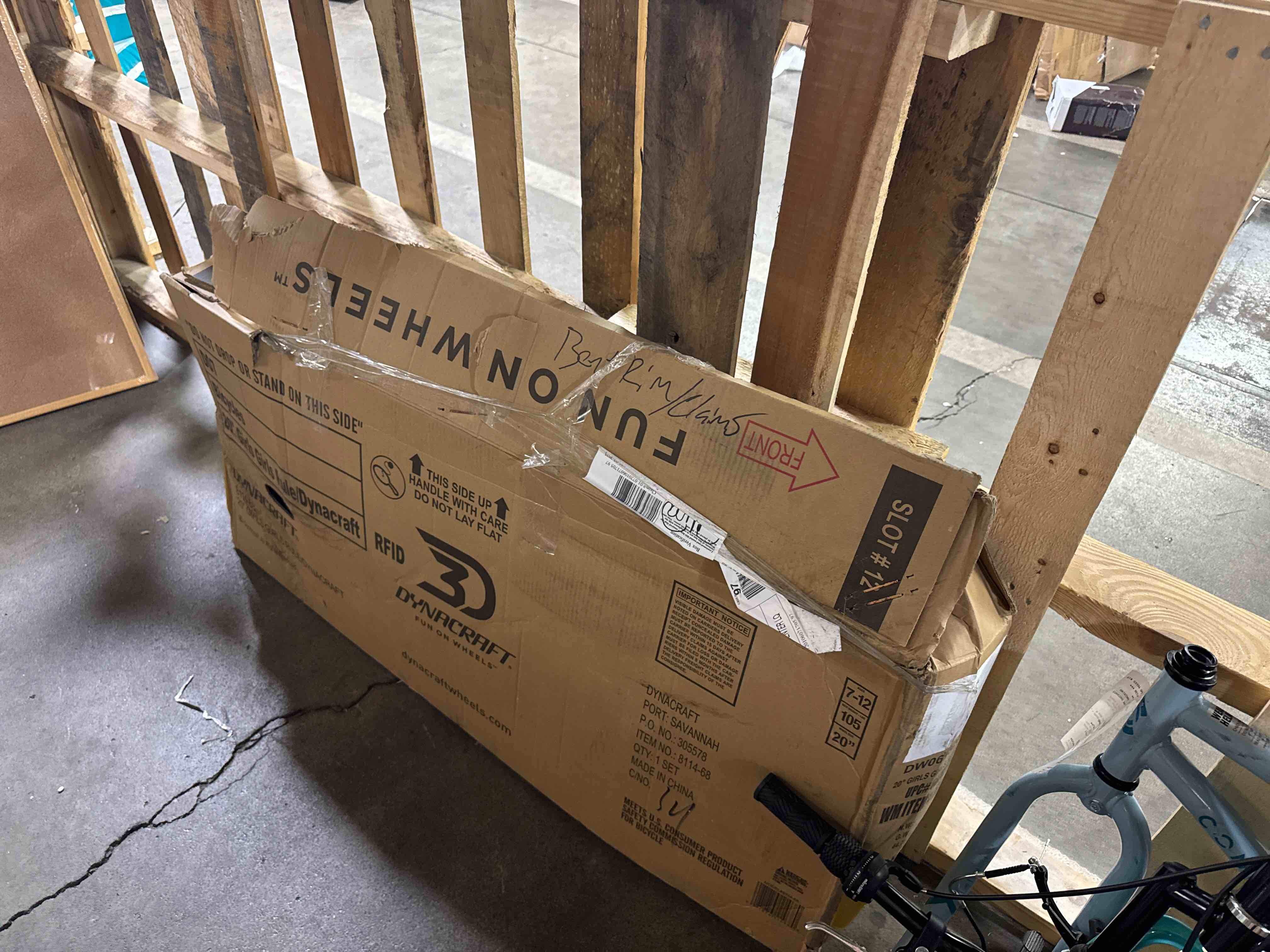 https://s3.amazonaws.com/lotting-images-prod/phillipi/PNK3526355_1752511498337.jpeg