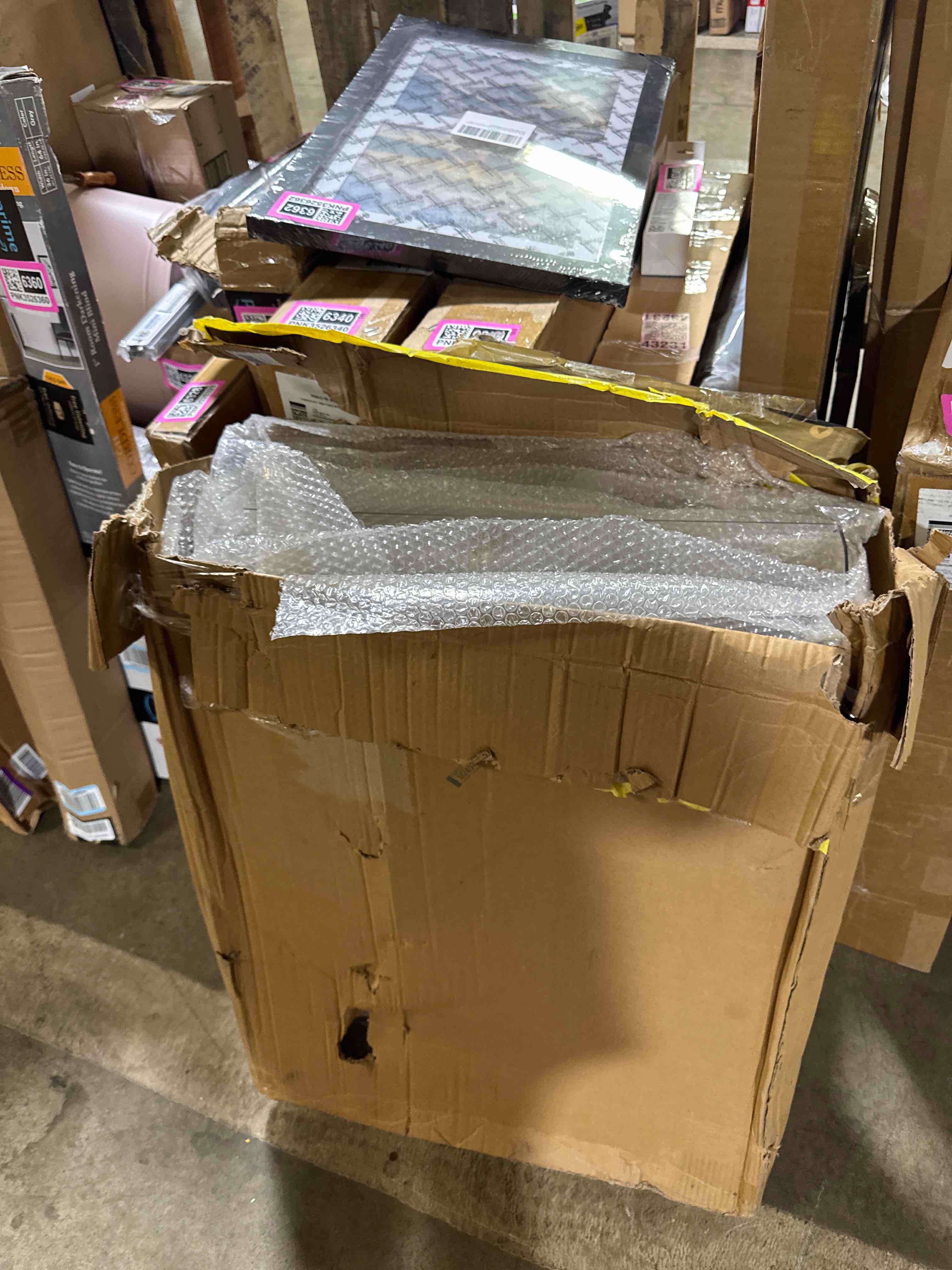 https://s3.amazonaws.com/lotting-images-prod/phillipi/PNK3526363_1752515219118.jpeg