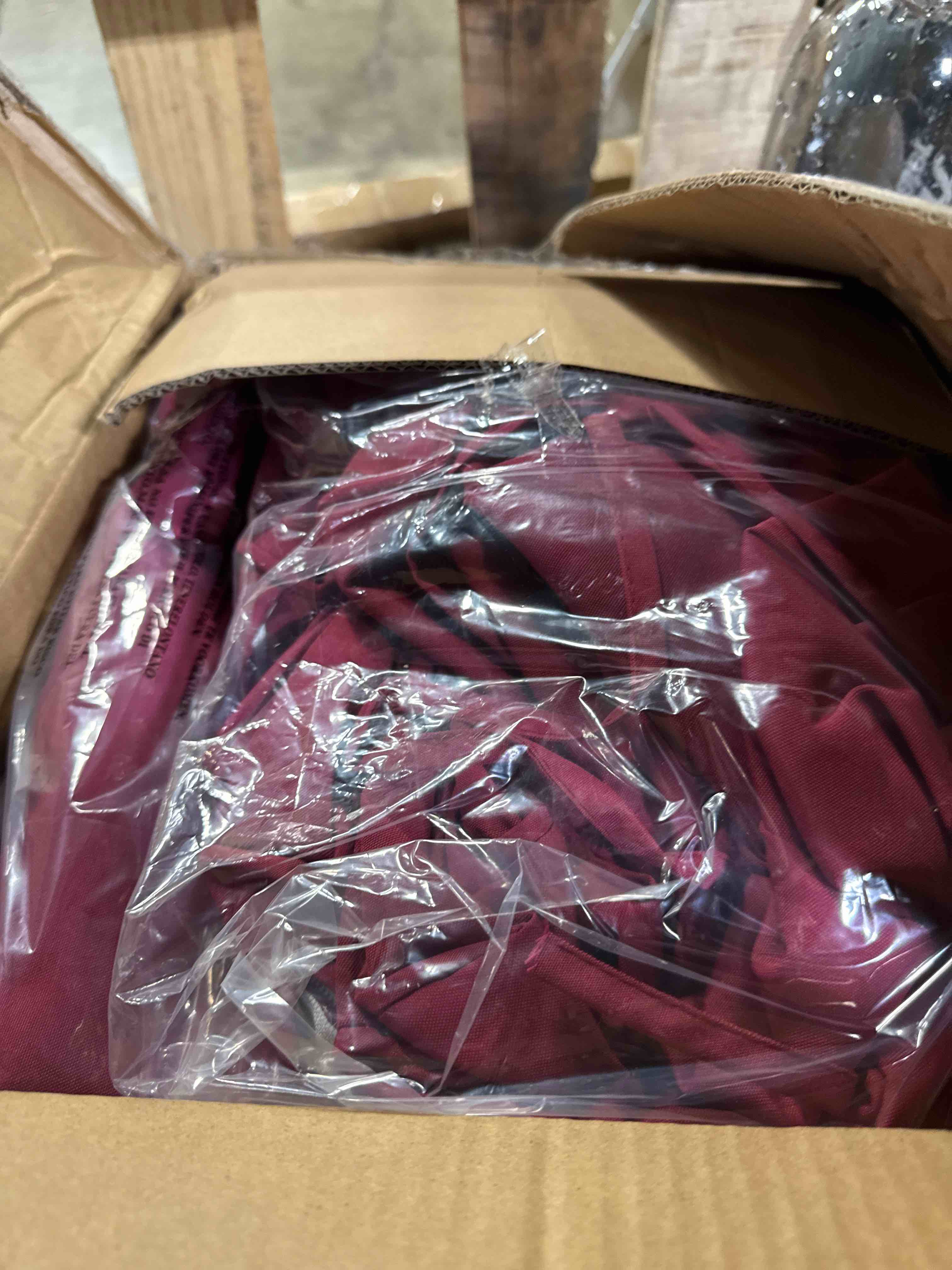 https://s3.amazonaws.com/lotting-images-prod/phillipi/PNK3526388_1752676730379.jpeg