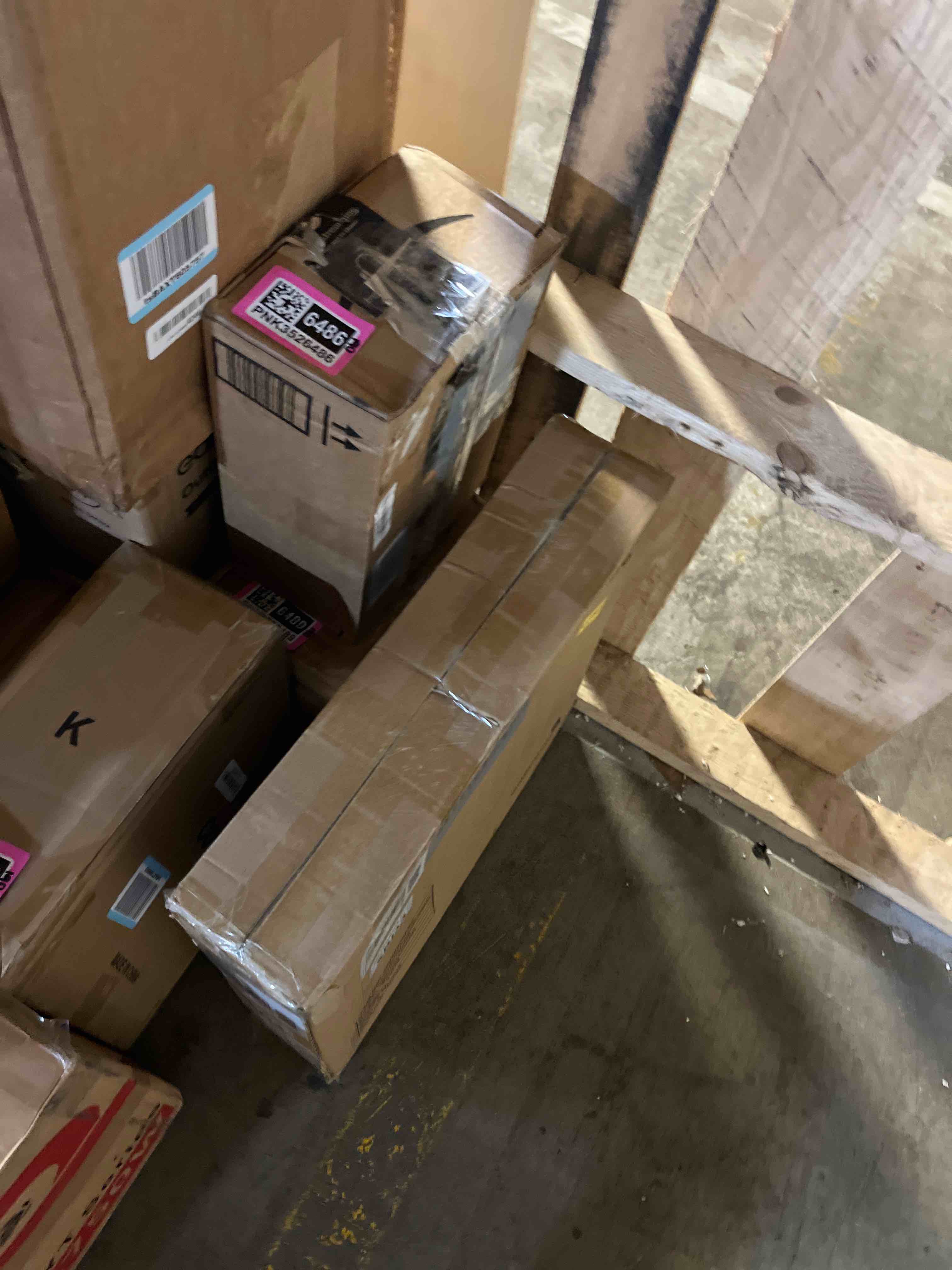 https://s3.amazonaws.com/lotting-images-prod/phillipi/PNK3526485_1753720986925.jpeg