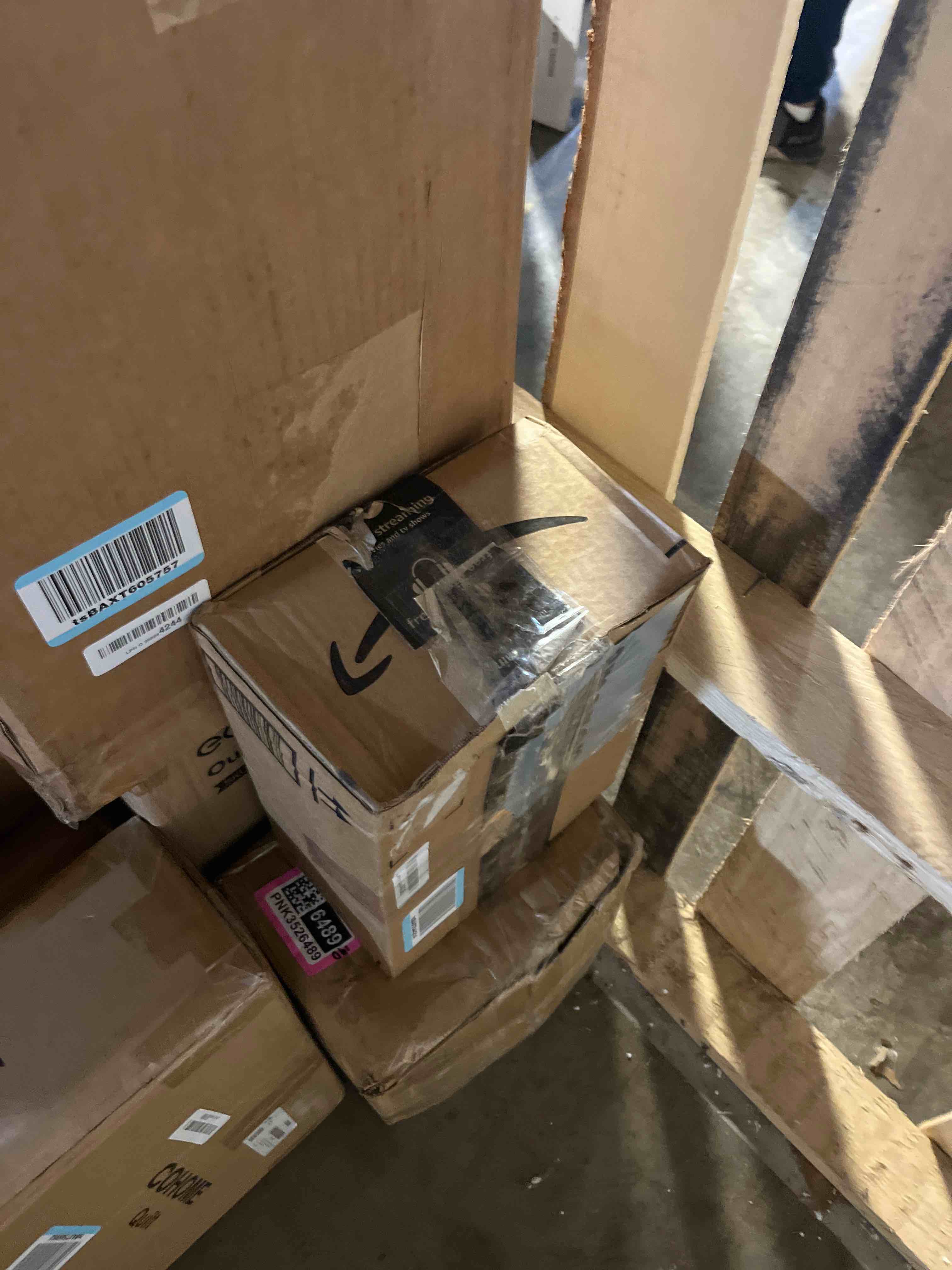 https://s3.amazonaws.com/lotting-images-prod/phillipi/PNK3526486_1753720911712.jpeg