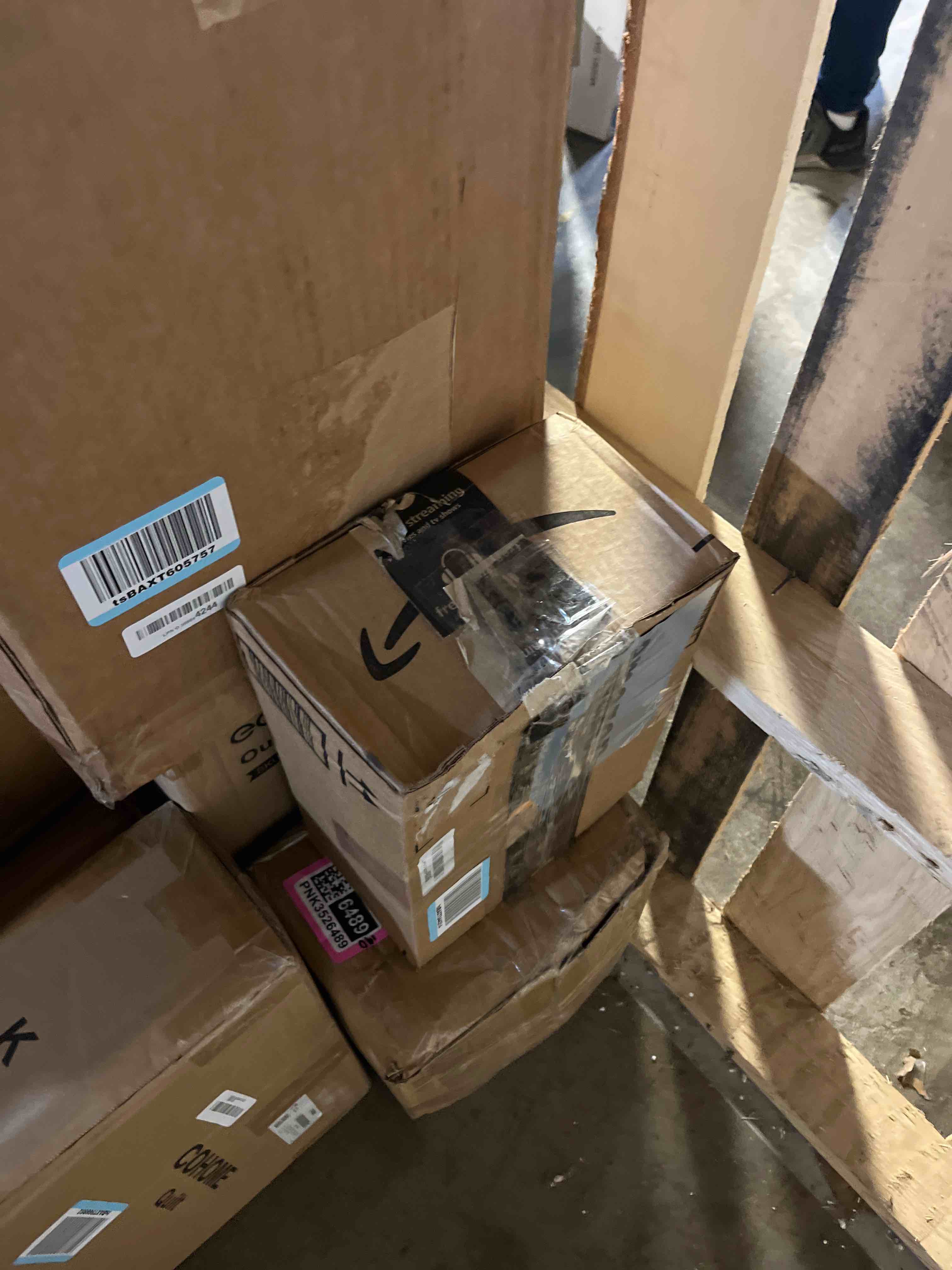 https://s3.amazonaws.com/lotting-images-prod/phillipi/PNK3526486_1753720912973.jpeg
