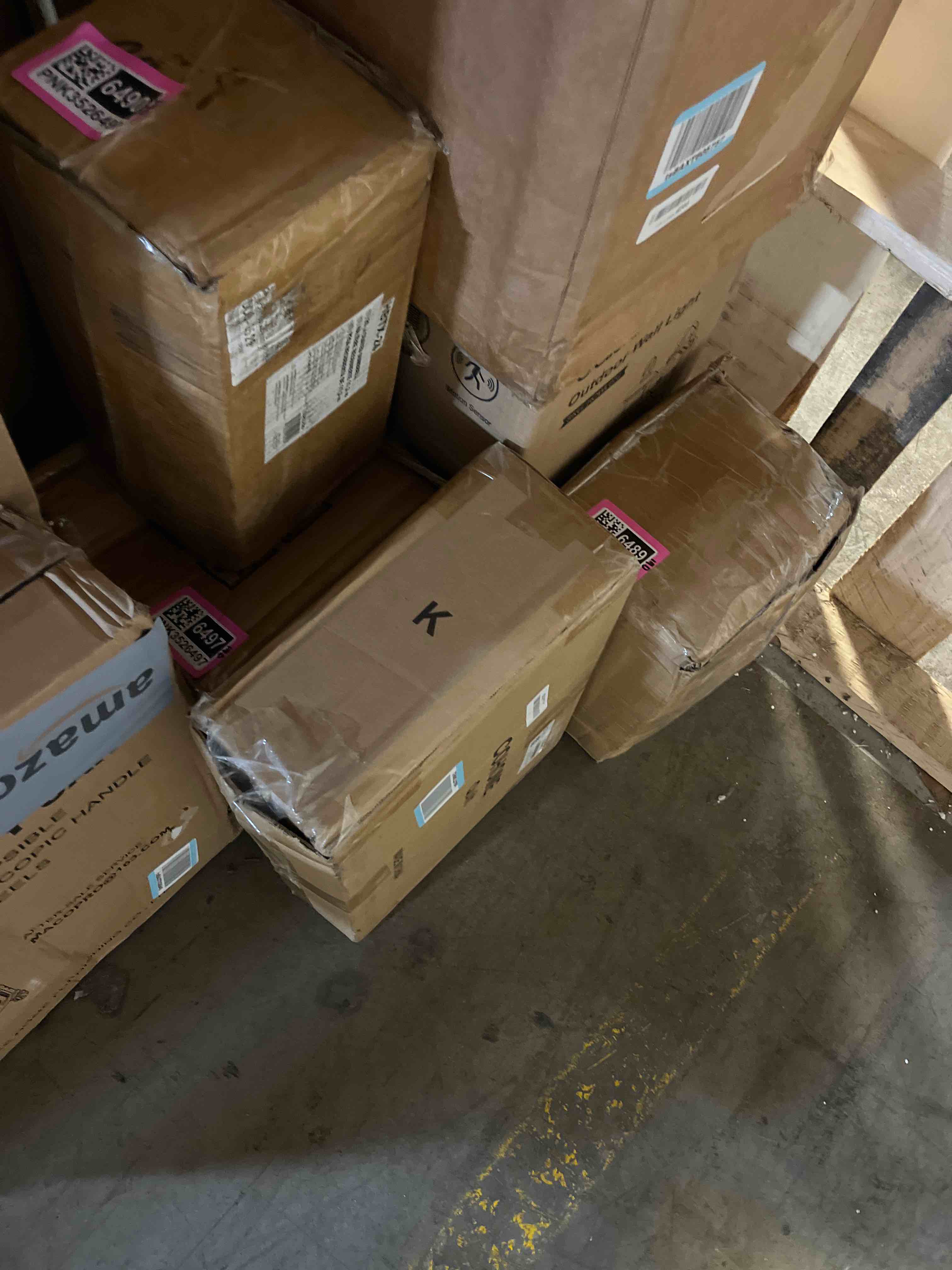 https://s3.amazonaws.com/lotting-images-prod/phillipi/PNK3526488_1753720743944.jpeg