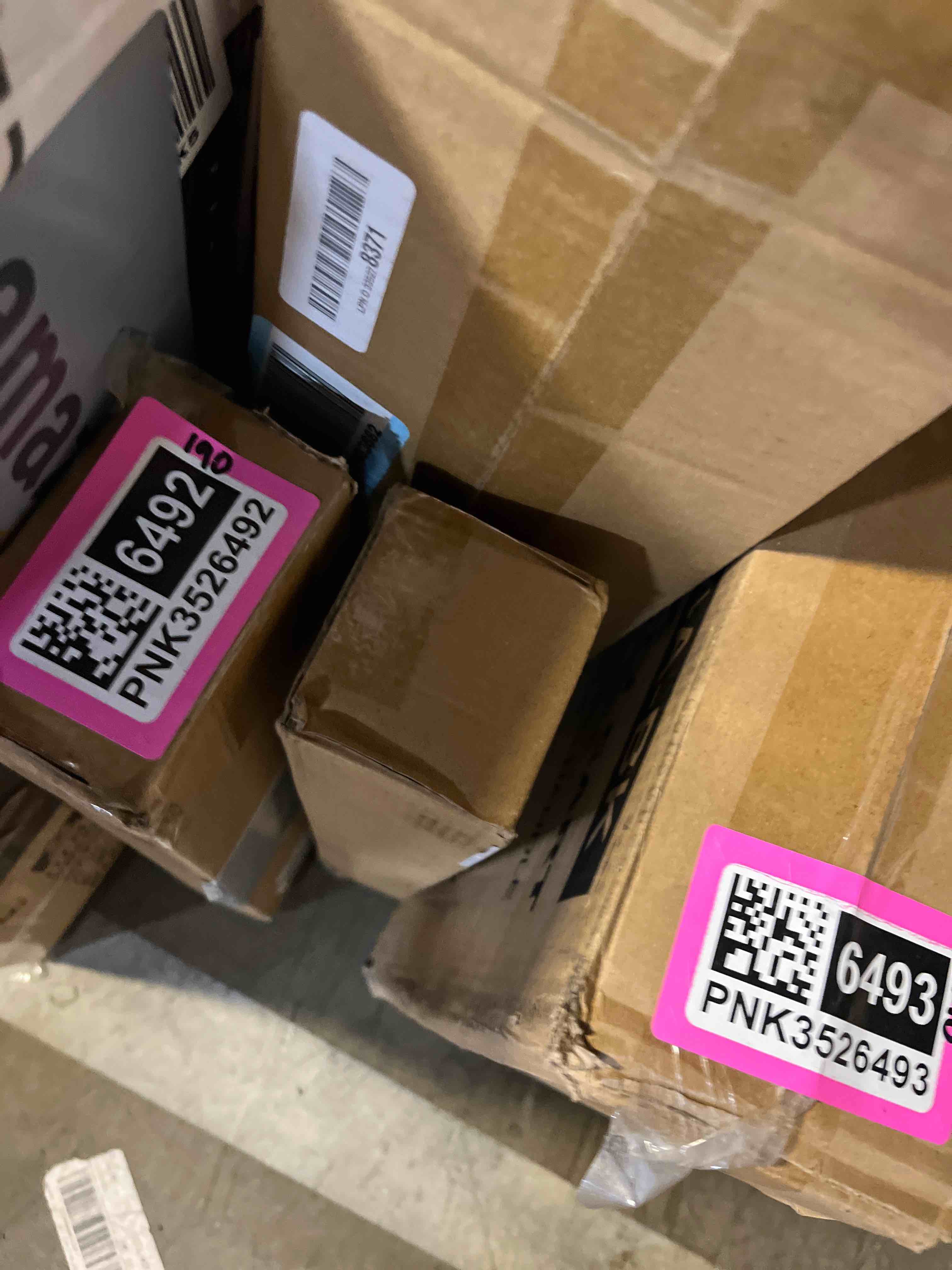 https://s3.amazonaws.com/lotting-images-prod/phillipi/PNK3526491_1753720561729.jpeg