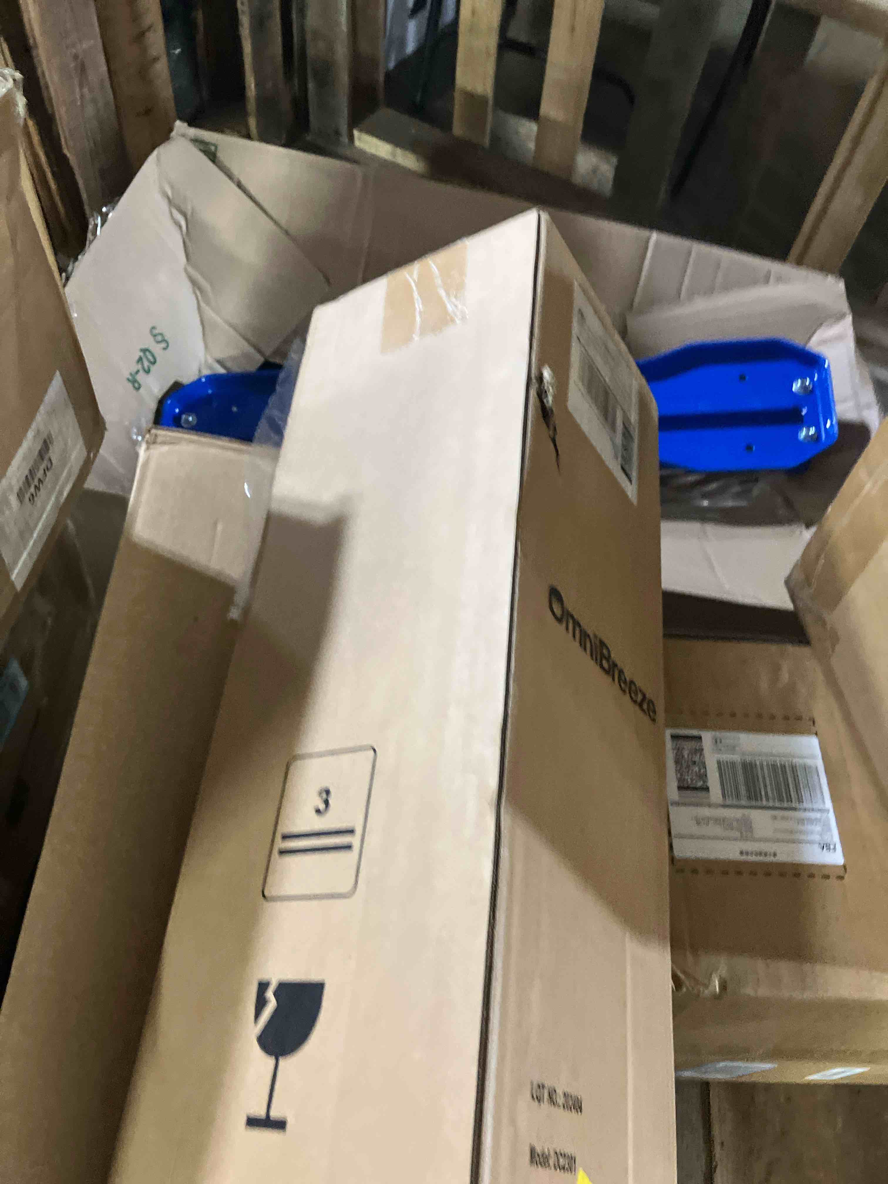 https://s3.amazonaws.com/lotting-images-prod/phillipi/PNK3526548_1753796112116.jpeg