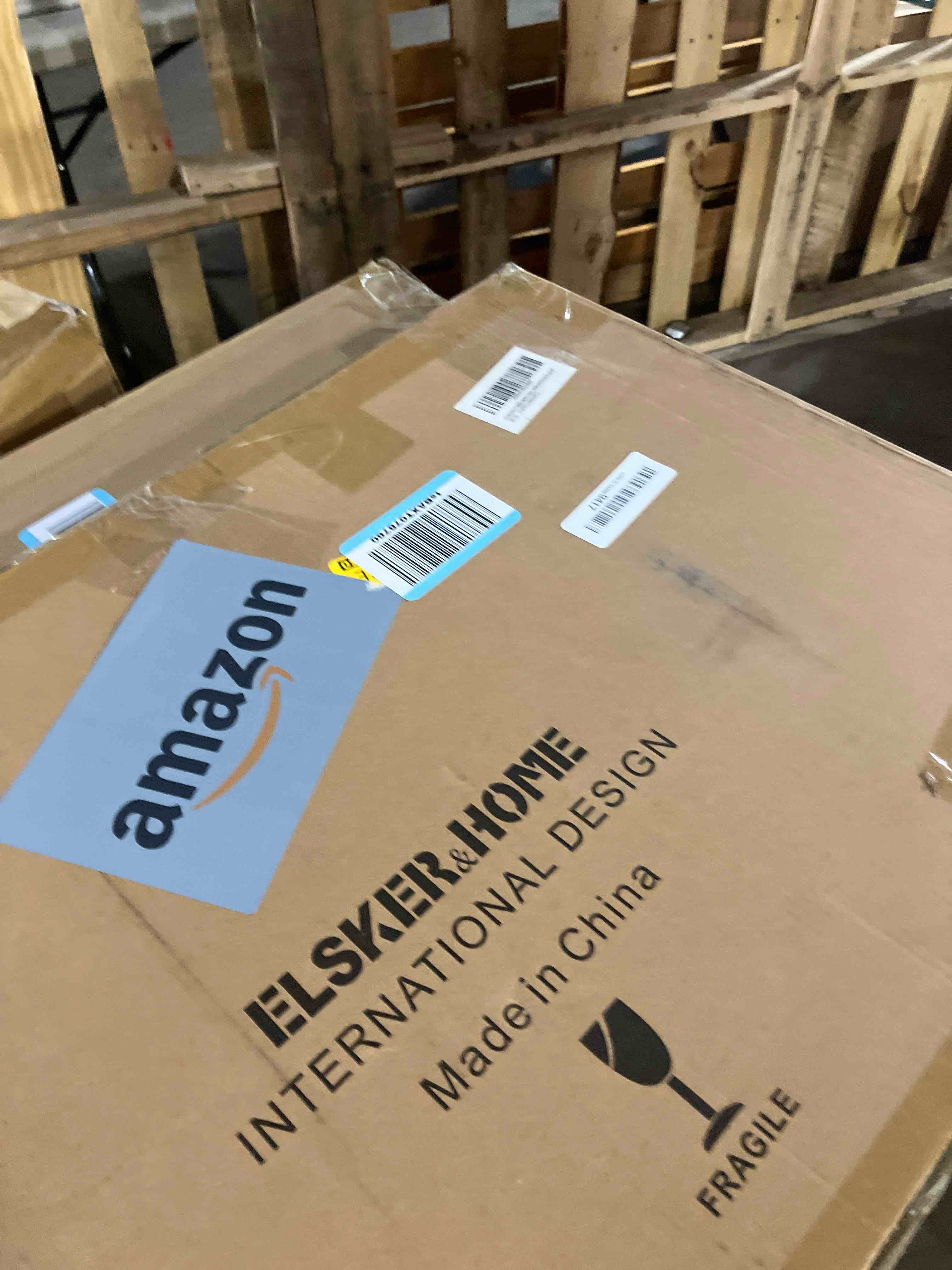 https://s3.amazonaws.com/lotting-images-prod/phillipi/PNK3526554_1753795390748.jpeg