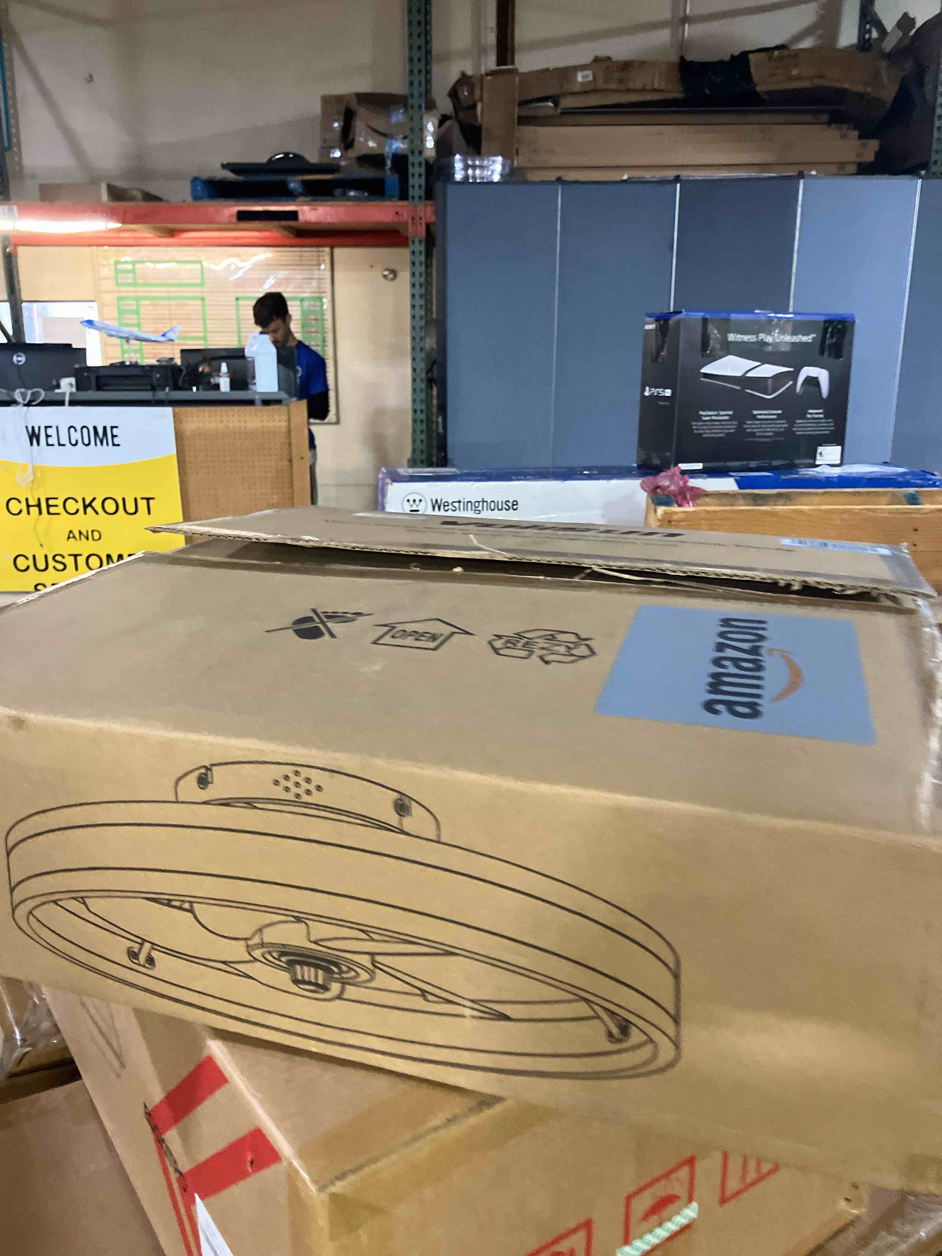 https://s3.amazonaws.com/lotting-images-prod/phillipi/PNK3526556_1753795258083.jpeg