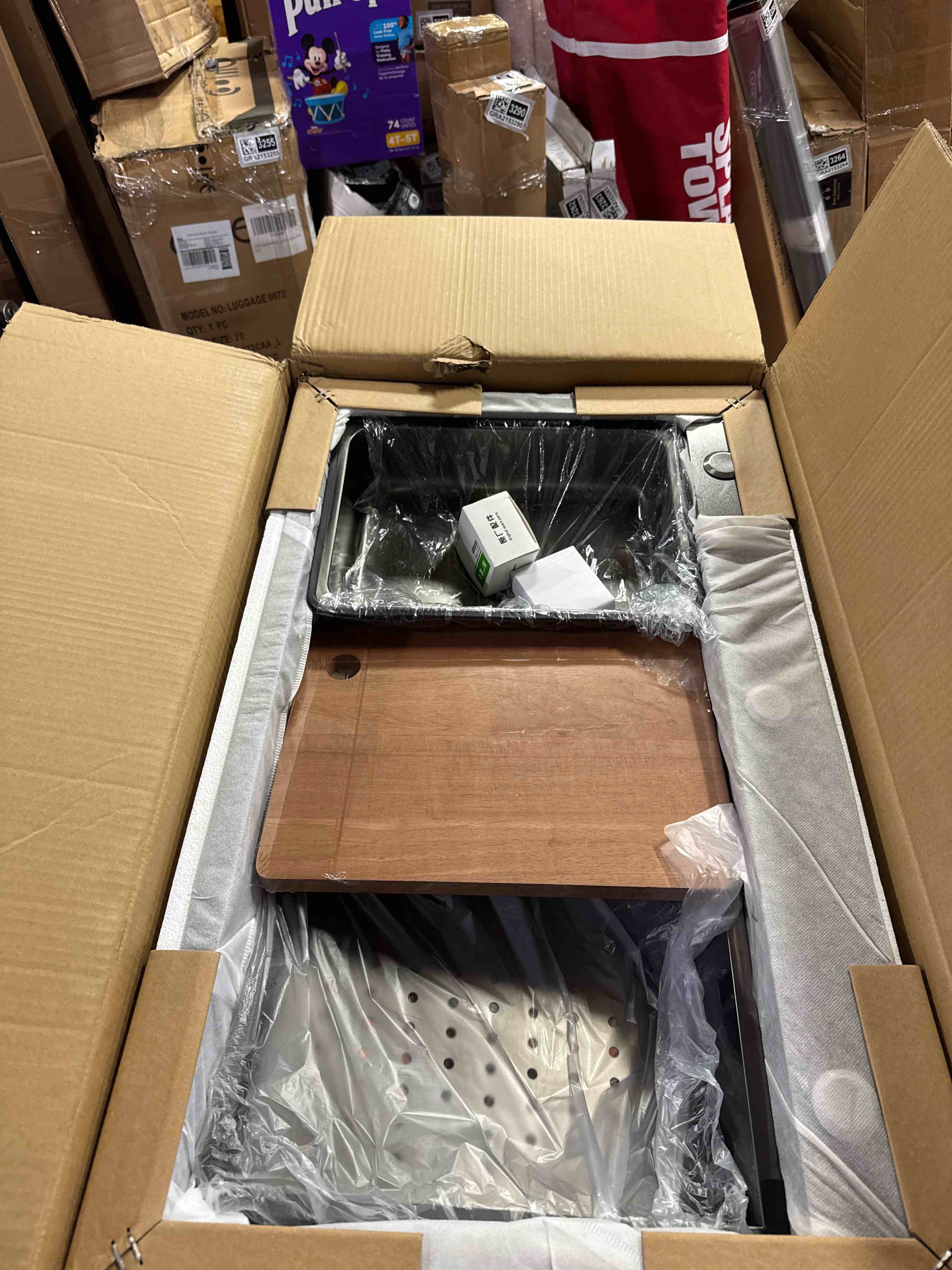 https://s3.amazonaws.com/lotting-images-prod/phillipi/PNK3526560_1753803149534.jpeg