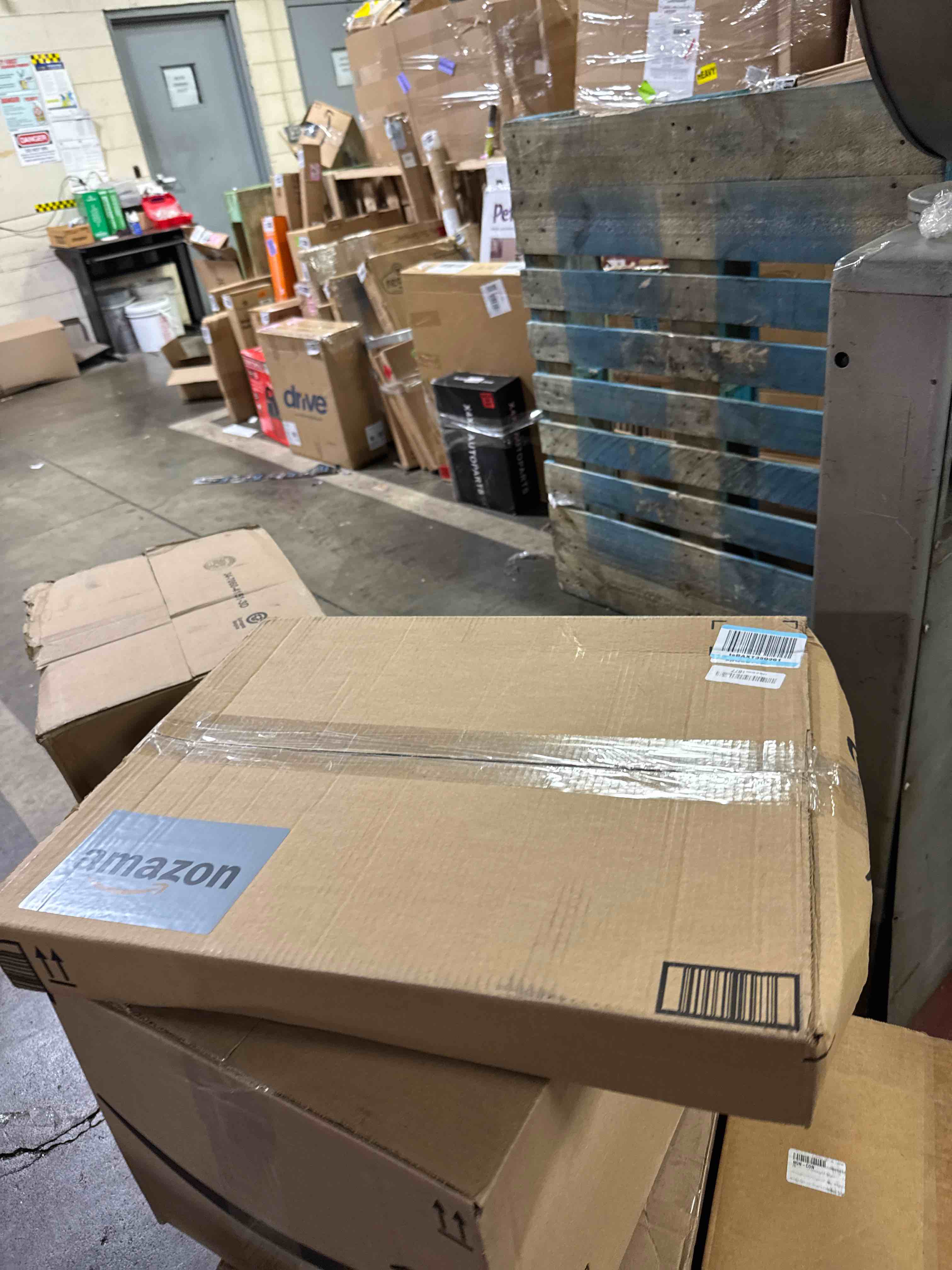 https://s3.amazonaws.com/lotting-images-prod/phillipi/PNK3526577_1753805979010.jpeg