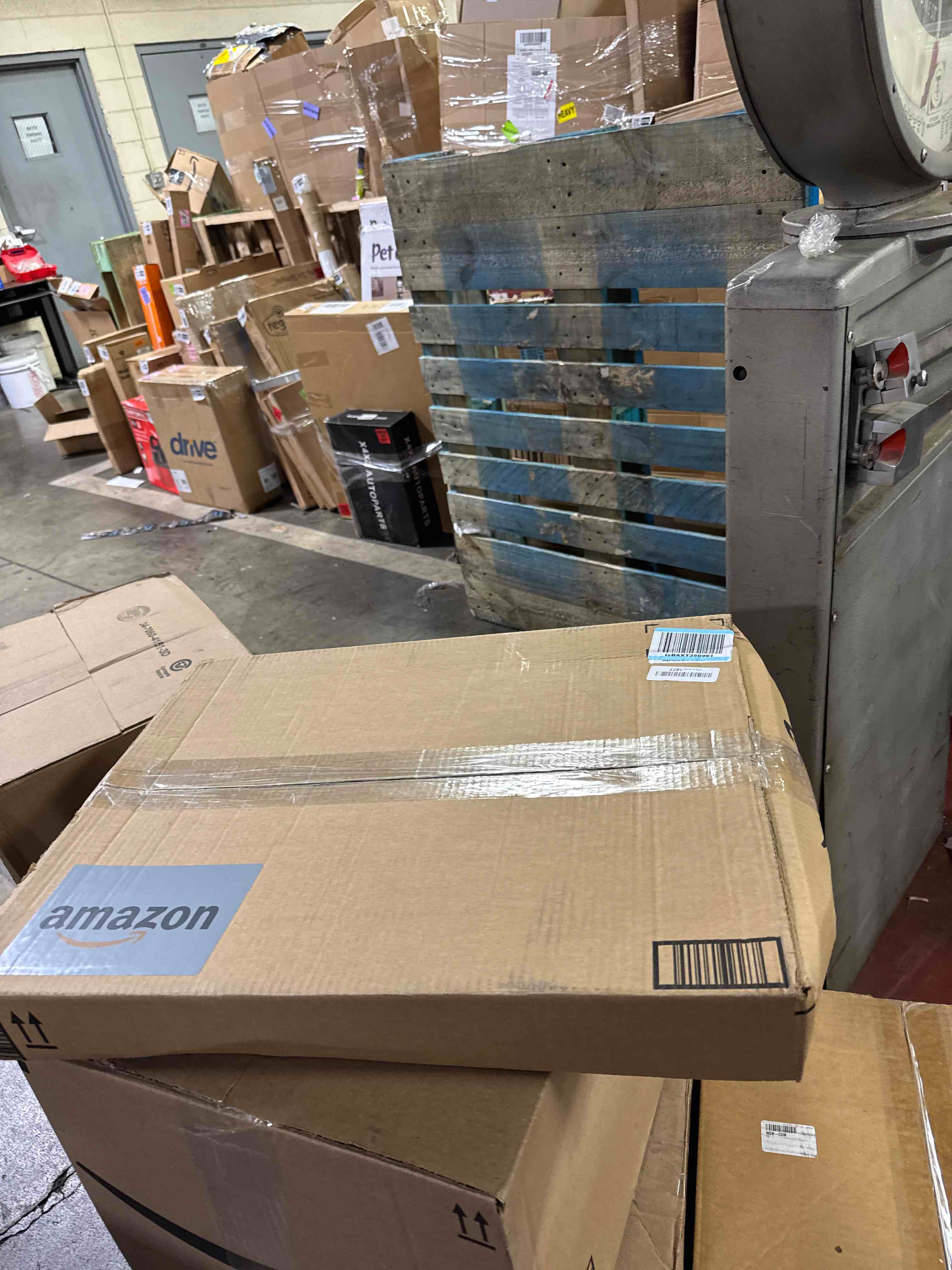 https://s3.amazonaws.com/lotting-images-prod/phillipi/PNK3526577_1753805979862.jpeg