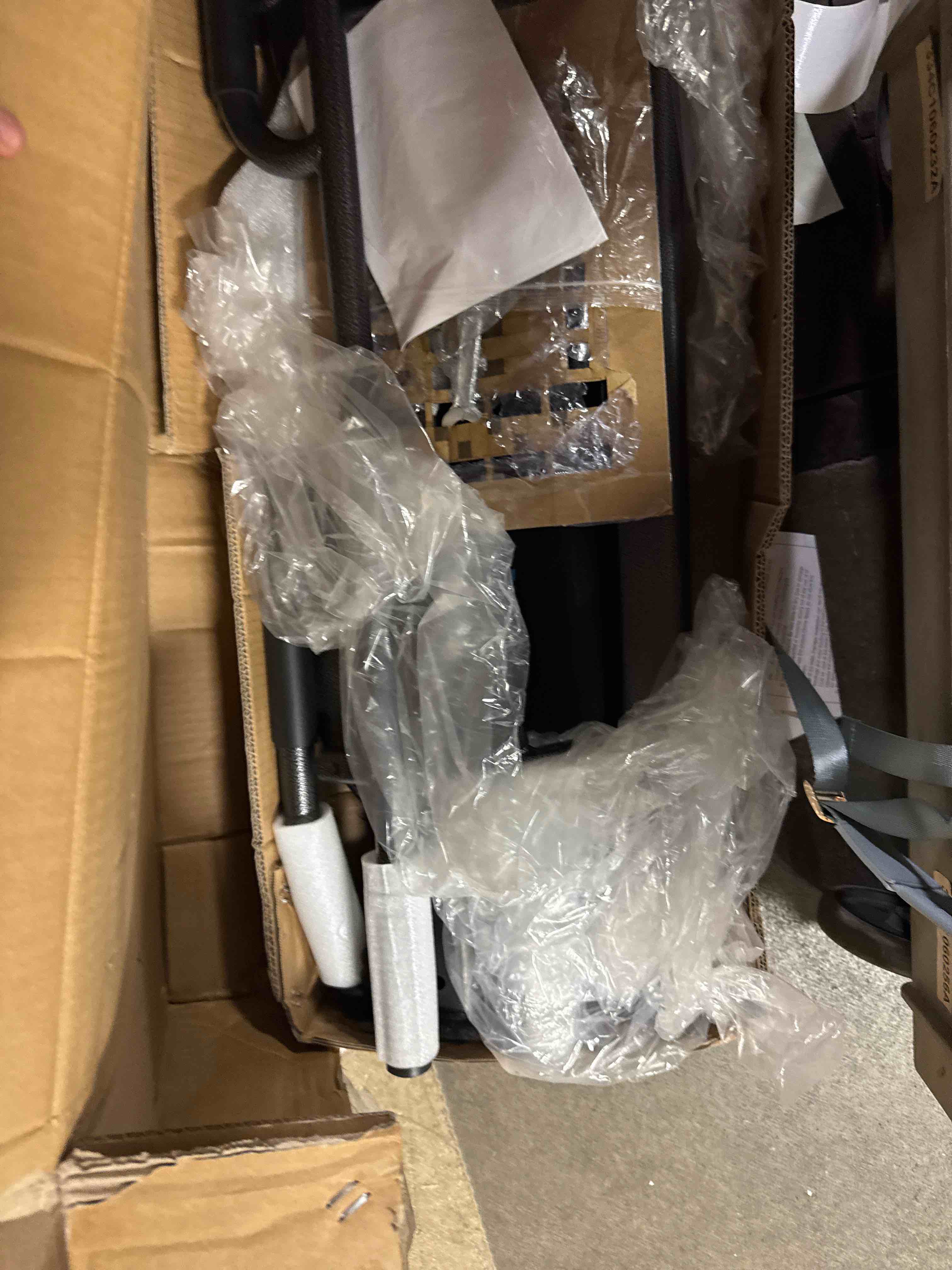 https://s3.amazonaws.com/lotting-images-prod/phillipi/PNK3526580_1753807710432.jpeg