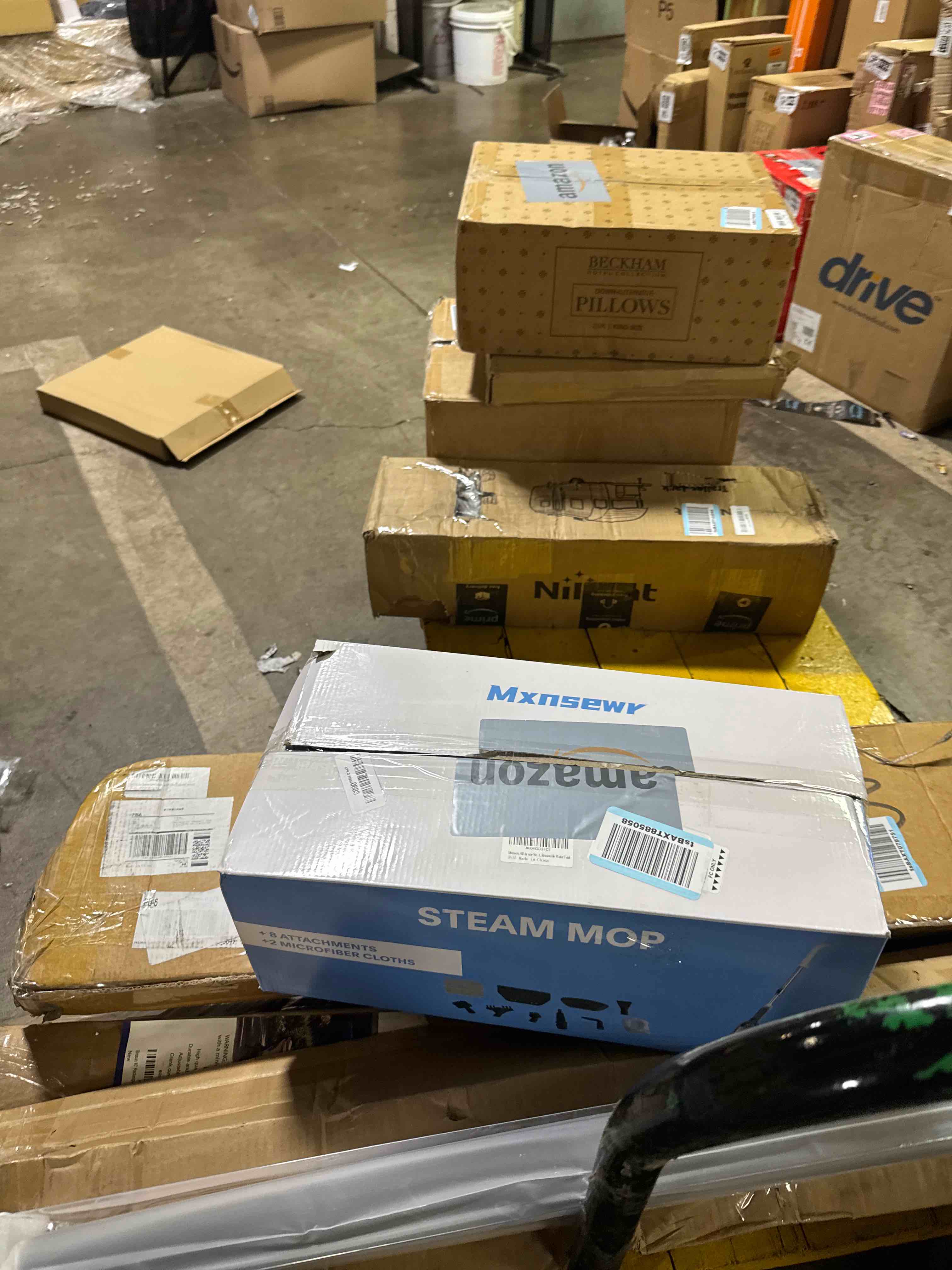 https://s3.amazonaws.com/lotting-images-prod/phillipi/PNK3526619_1753813824877.jpeg