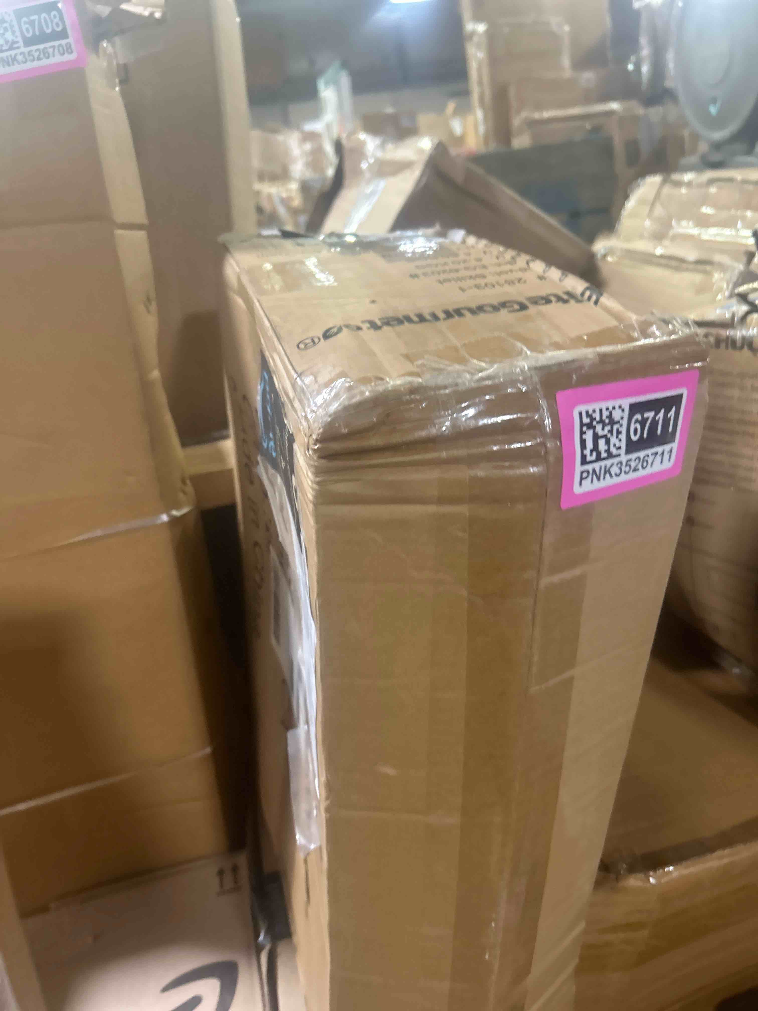 https://s3.amazonaws.com/lotting-images-prod/phillipi/PNK3526711_1754073904395.jpeg