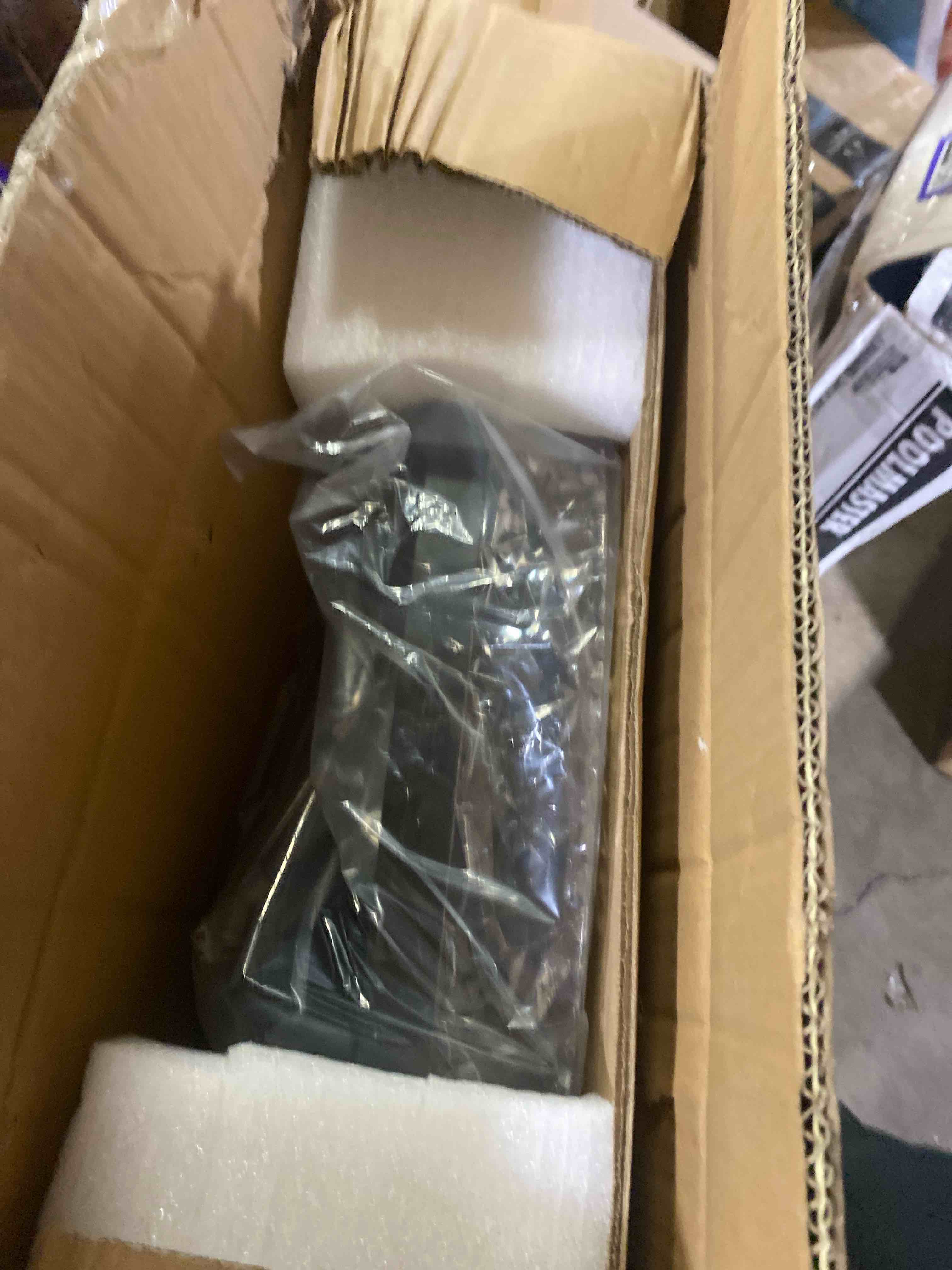 https://s3.amazonaws.com/lotting-images-prod/phillipi/PNK3526738_1754148429162.jpeg