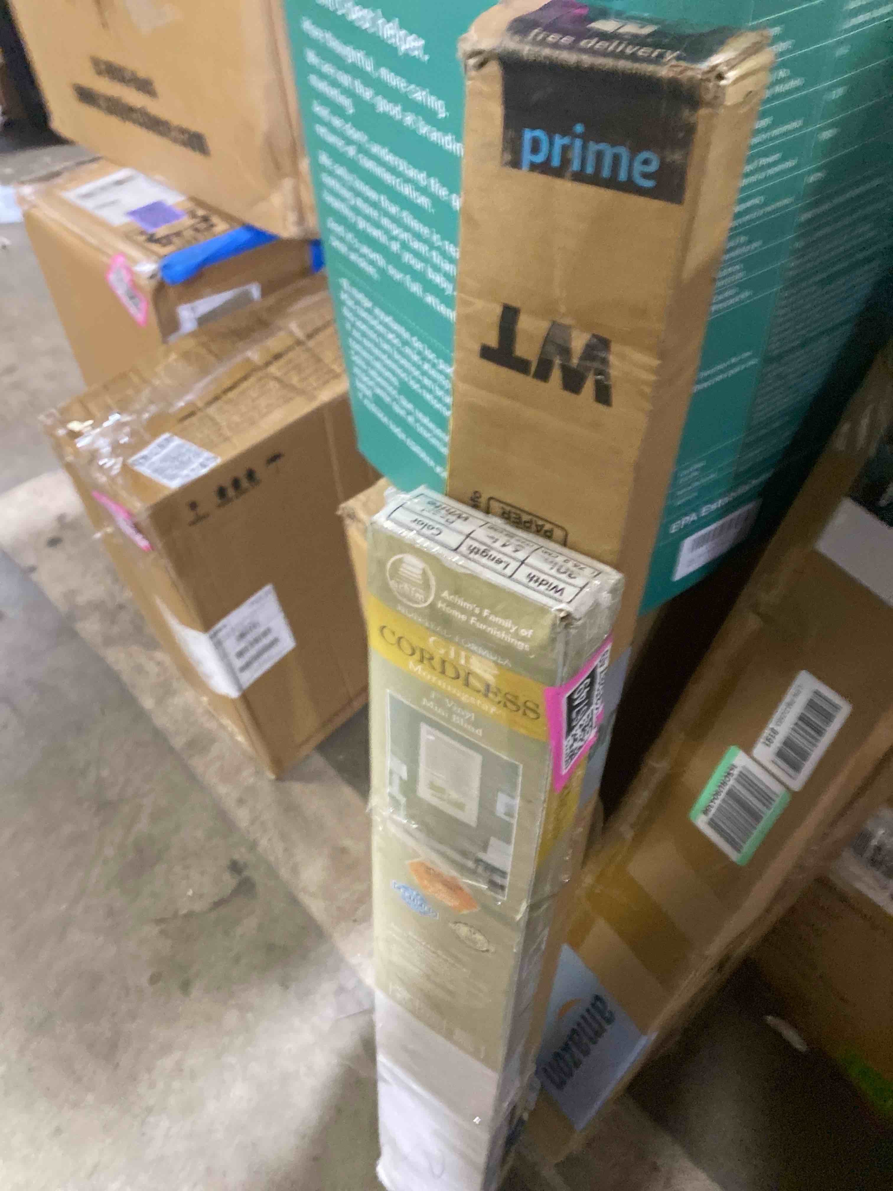 https://s3.amazonaws.com/lotting-images-prod/phillipi/PNK3526749_1754151454734.jpeg