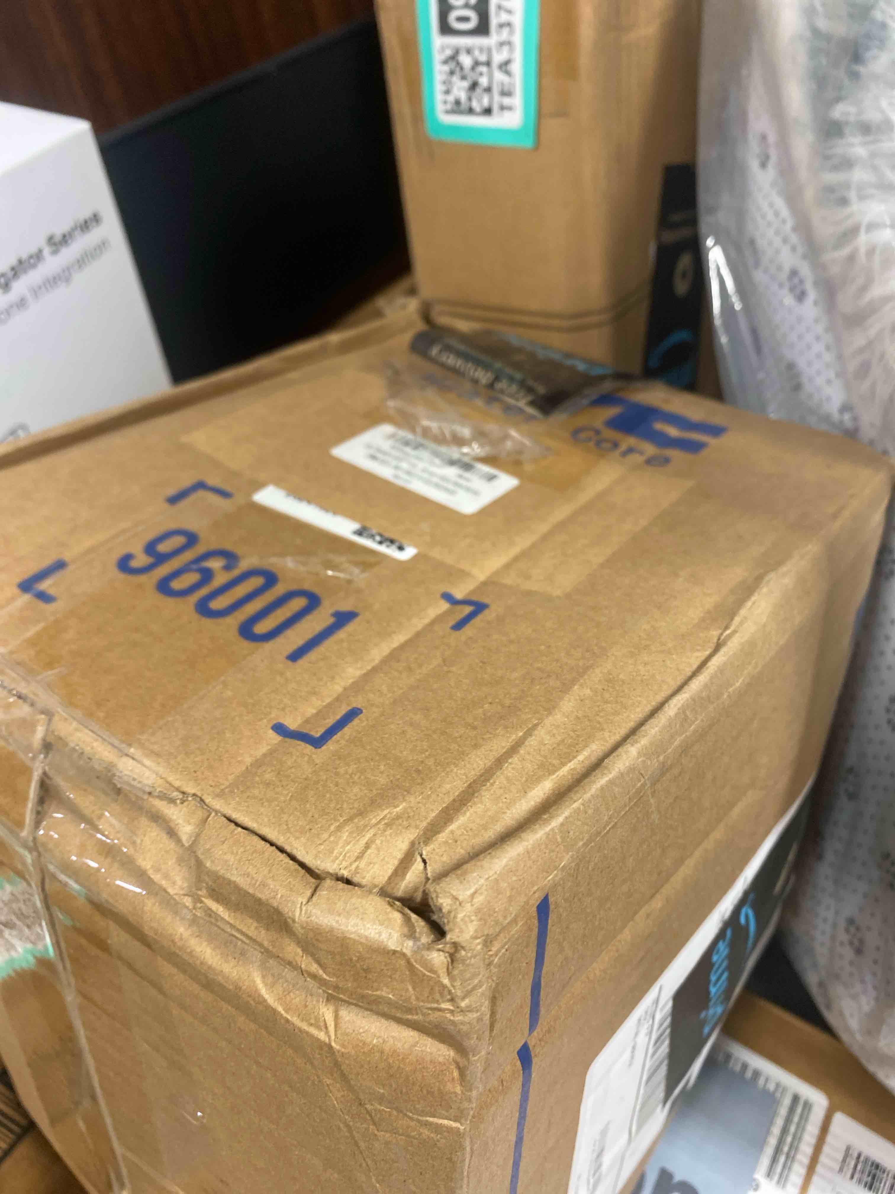 https://s3.amazonaws.com/lotting-images-prod/phillipi/PNK3526827_1754324416200.jpeg
