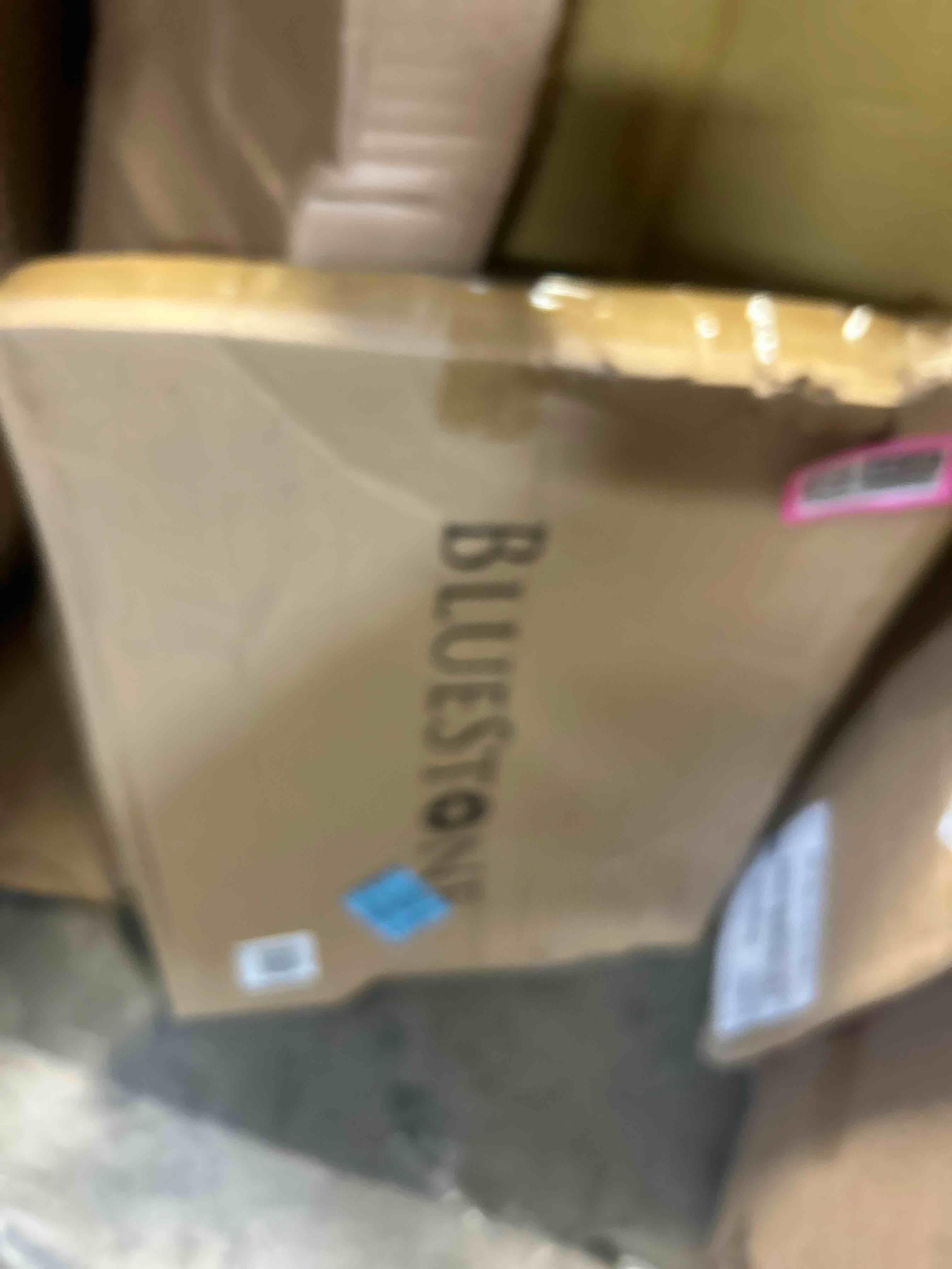https://s3.amazonaws.com/lotting-images-prod/phillipi/PNK3526946_1754506644903.jpeg