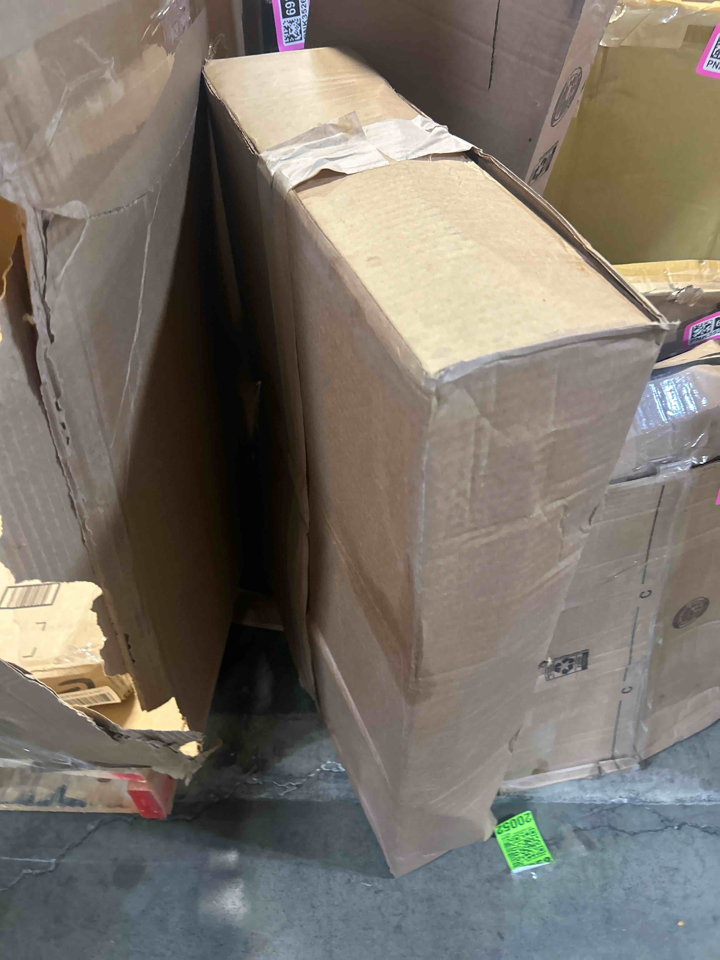 https://s3.amazonaws.com/lotting-images-prod/phillipi/PNK3526948_1754507003650.jpeg