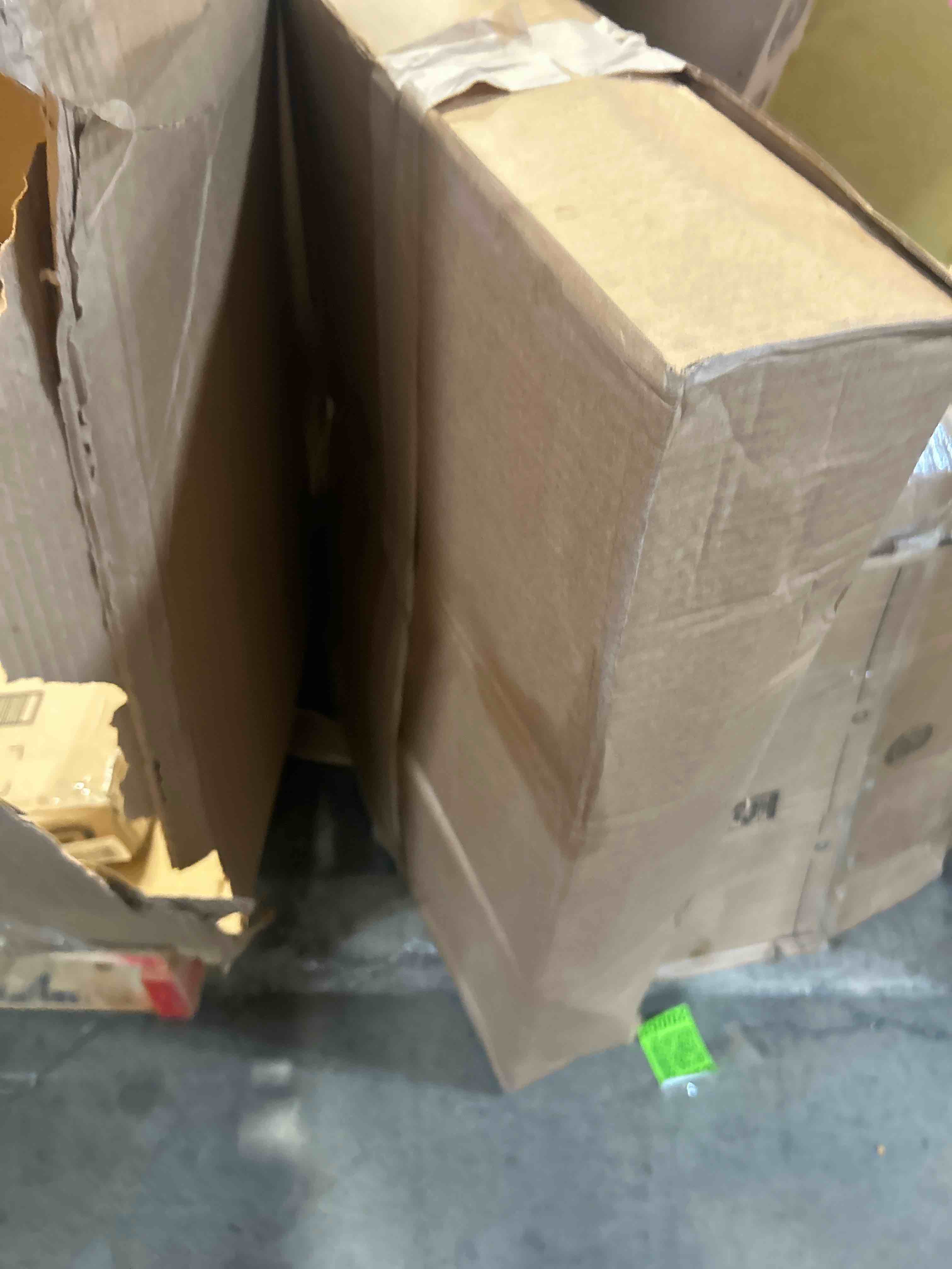https://s3.amazonaws.com/lotting-images-prod/phillipi/PNK3526948_1754507005127.jpeg