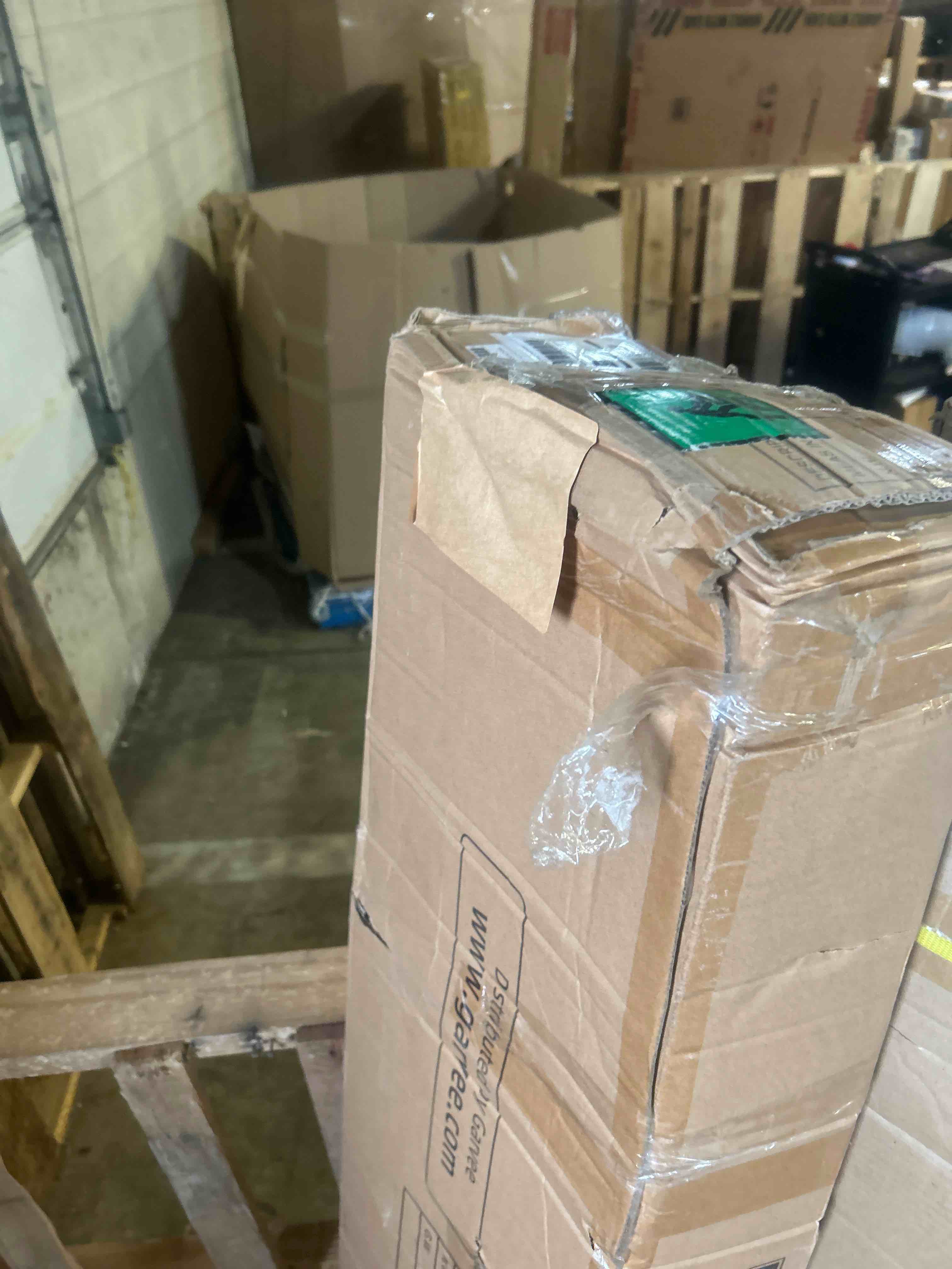 https://s3.amazonaws.com/lotting-images-prod/phillipi/PNK3526963_1754592555989.jpeg