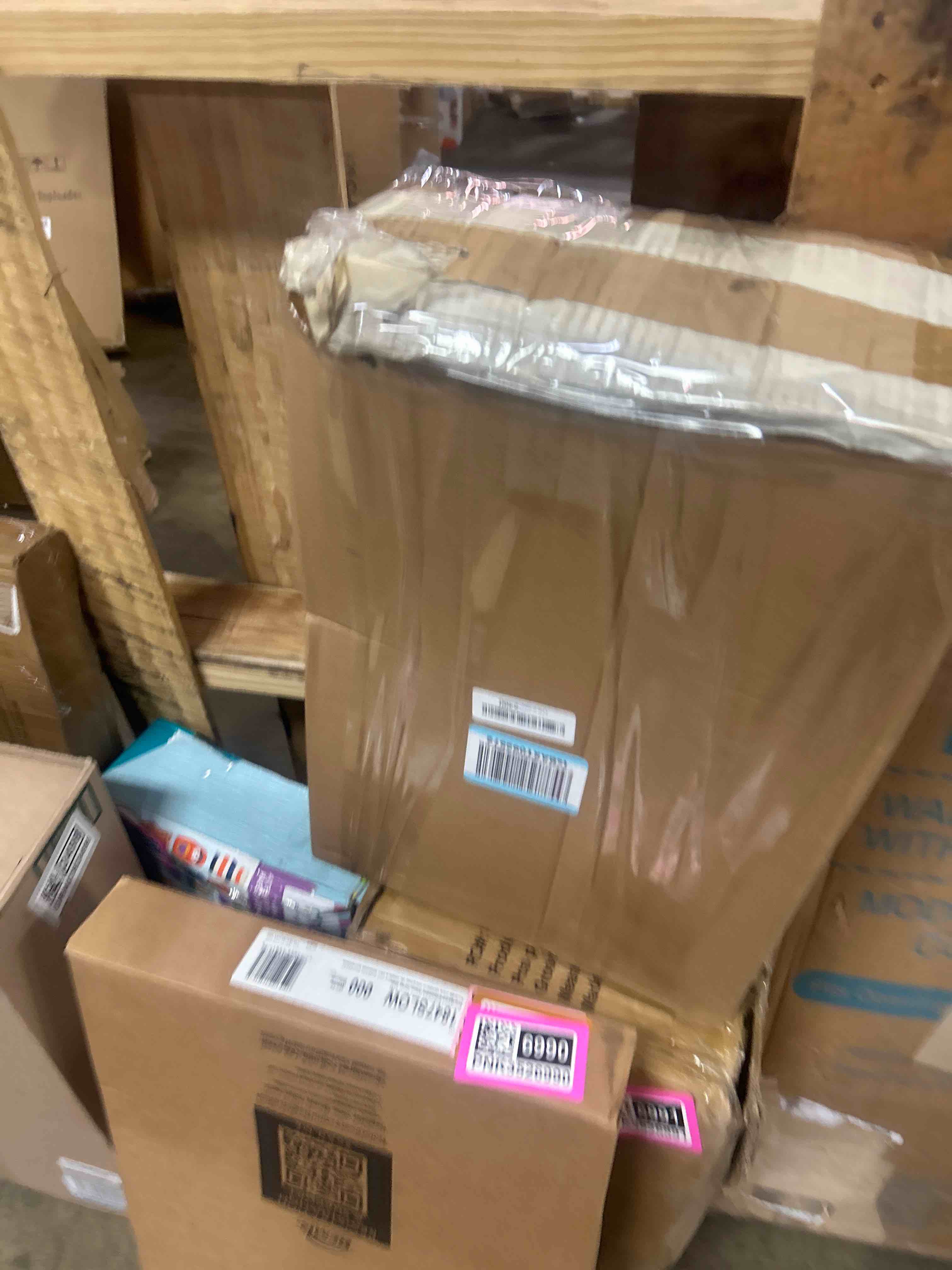 https://s3.amazonaws.com/lotting-images-prod/phillipi/PNK3527009_1754919342536.jpeg