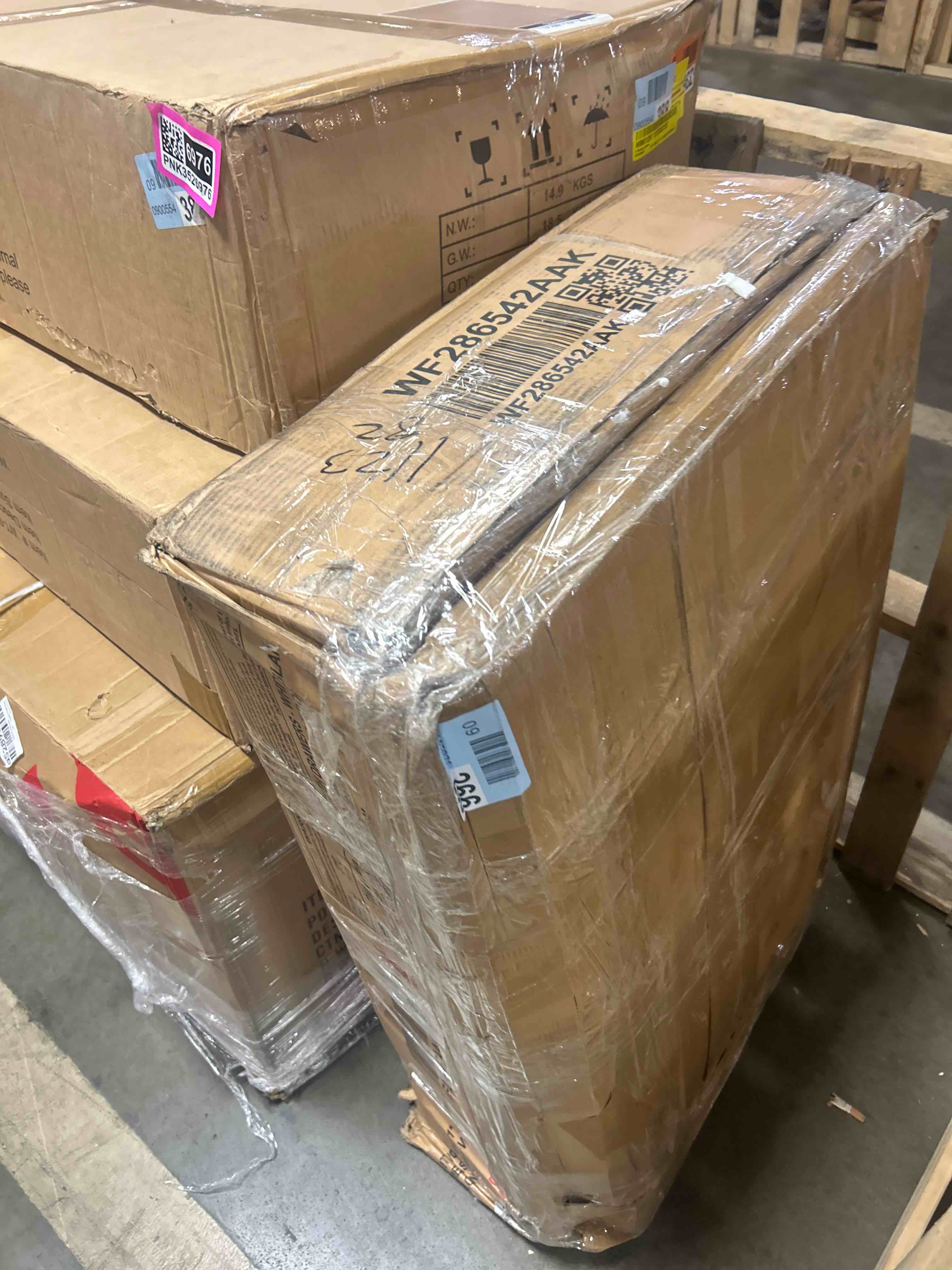 https://s3.amazonaws.com/lotting-images-prod/phillipi/PNK3527049_1754929225040.jpeg