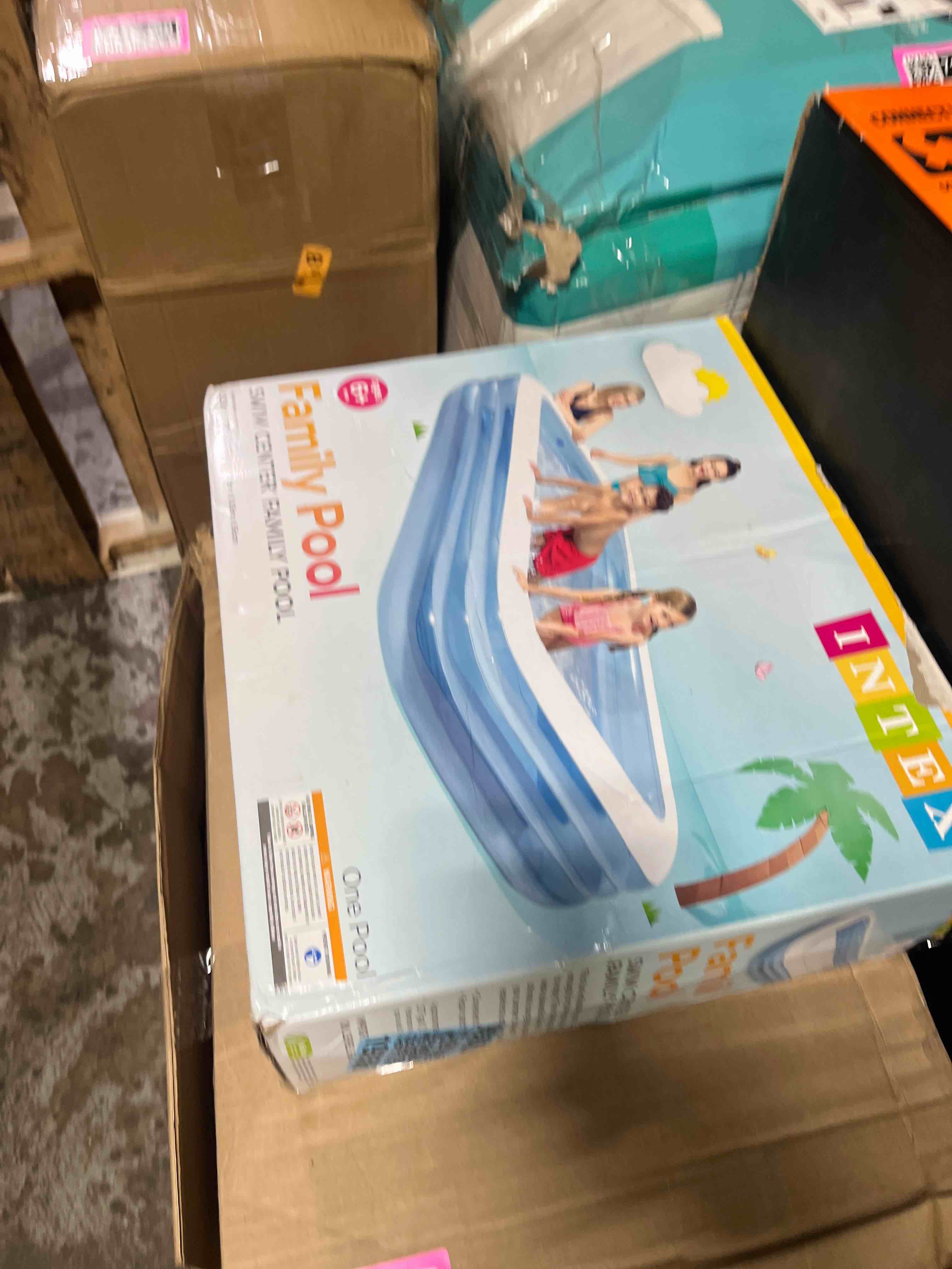 https://s3.amazonaws.com/lotting-images-prod/phillipi/PNK3527186_1755186887389.jpeg