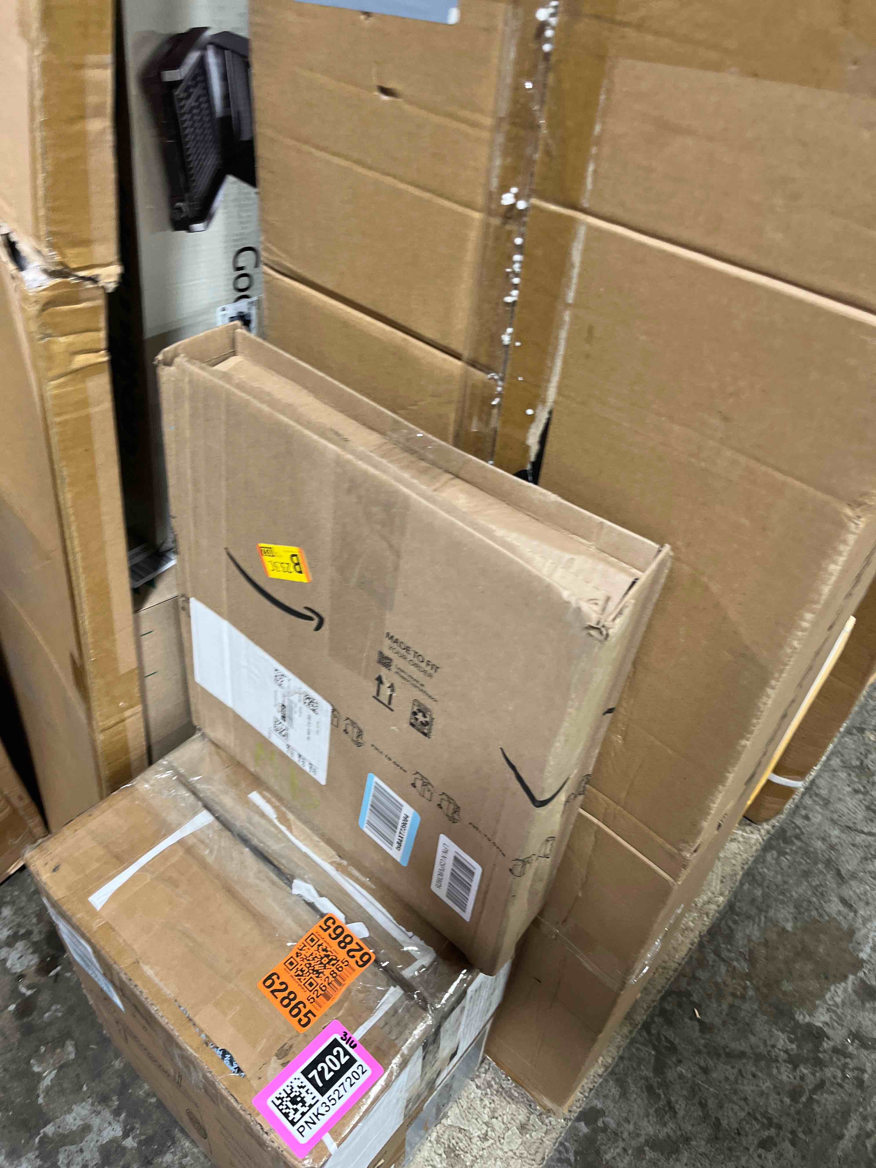 https://s3.amazonaws.com/lotting-images-prod/phillipi/PNK3527199_1755184572257.jpeg