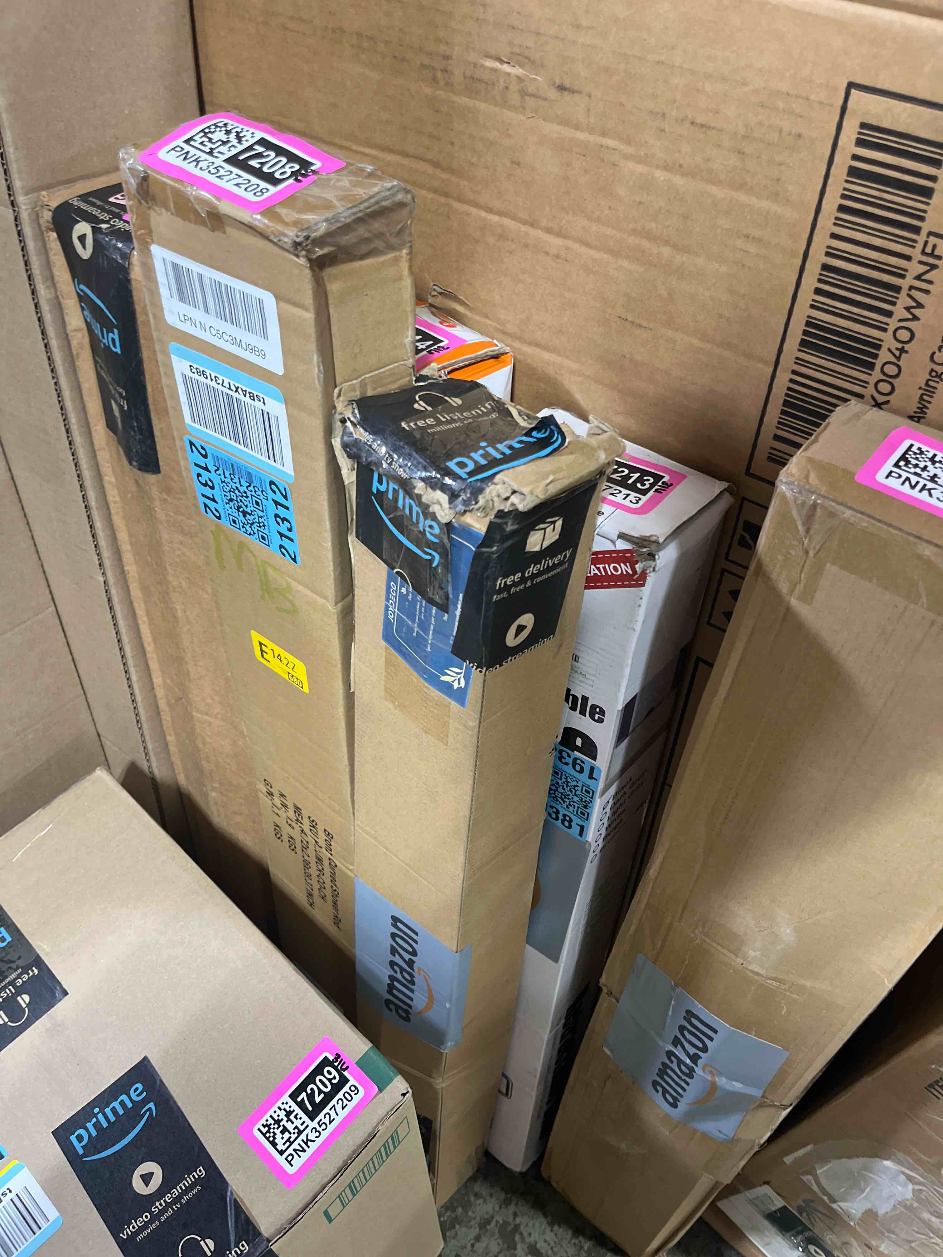 https://s3.amazonaws.com/lotting-images-prod/phillipi/PNK3527207_1755183607382.jpeg