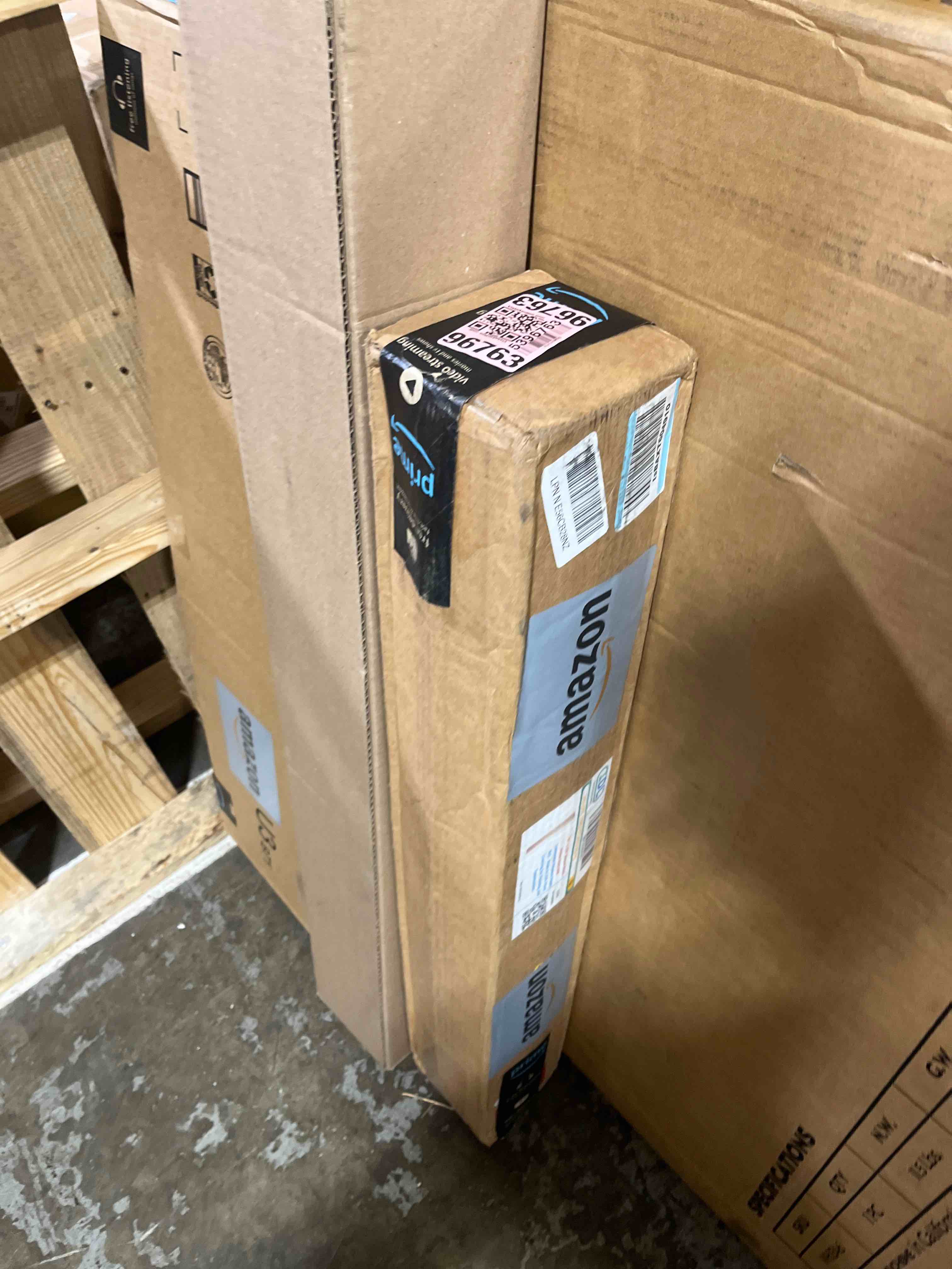 https://s3.amazonaws.com/lotting-images-prod/phillipi/PNK3527215_1755182839555.jpeg
