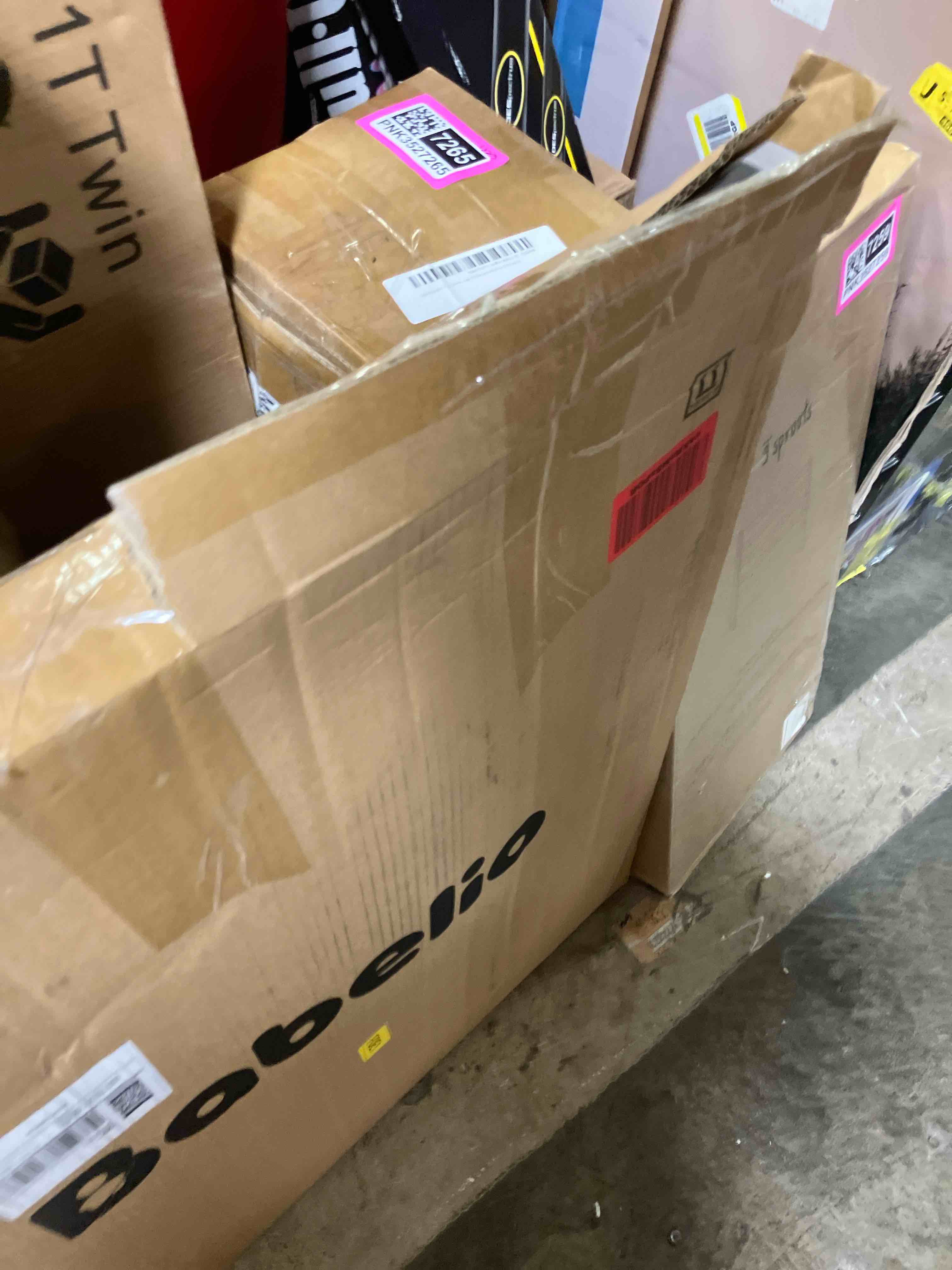 https://s3.amazonaws.com/lotting-images-prod/phillipi/PNK3527237_1755267681476.jpeg