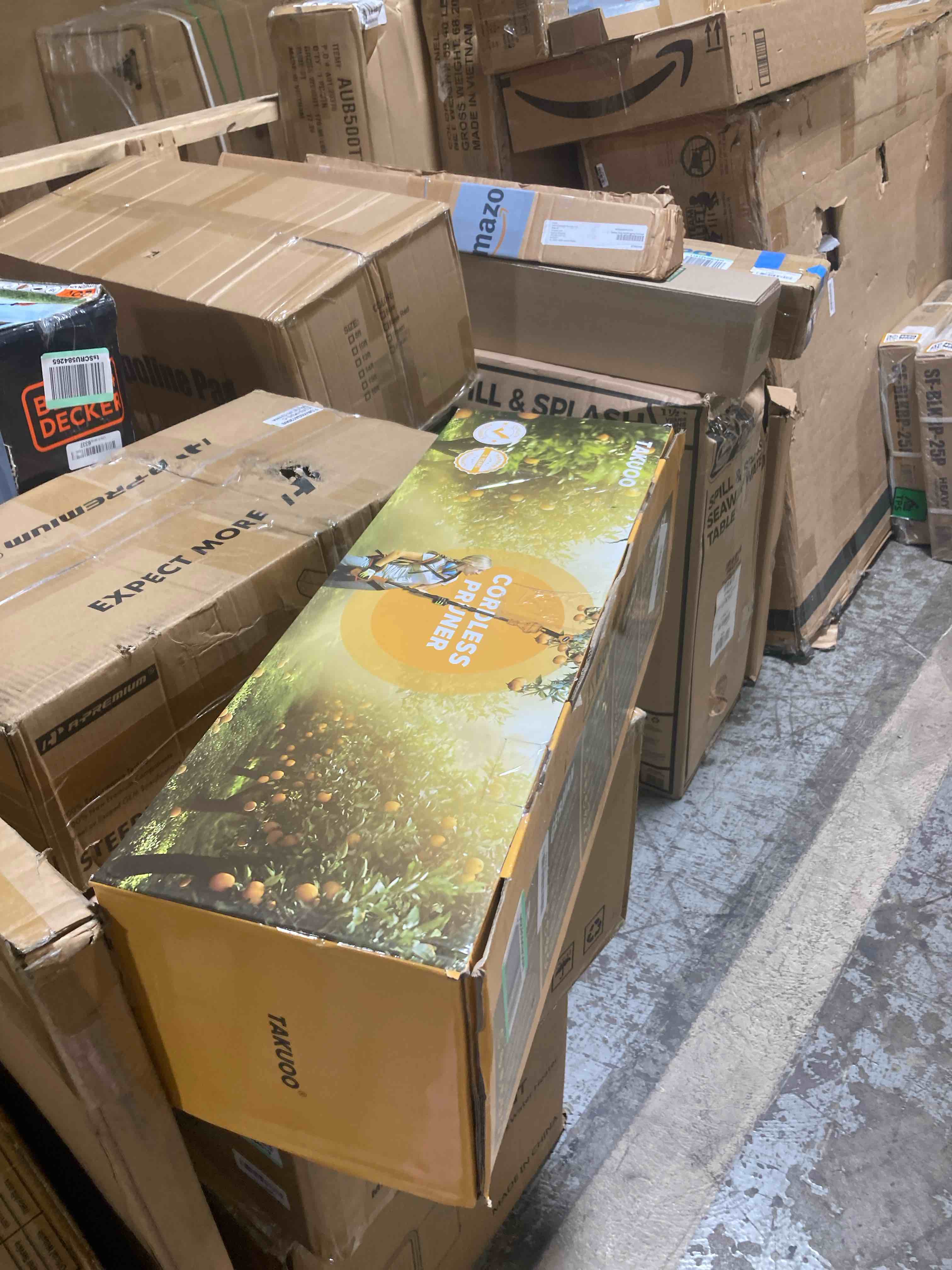 https://s3.amazonaws.com/lotting-images-prod/phillipi/PNK3527293_1755265473483.jpeg