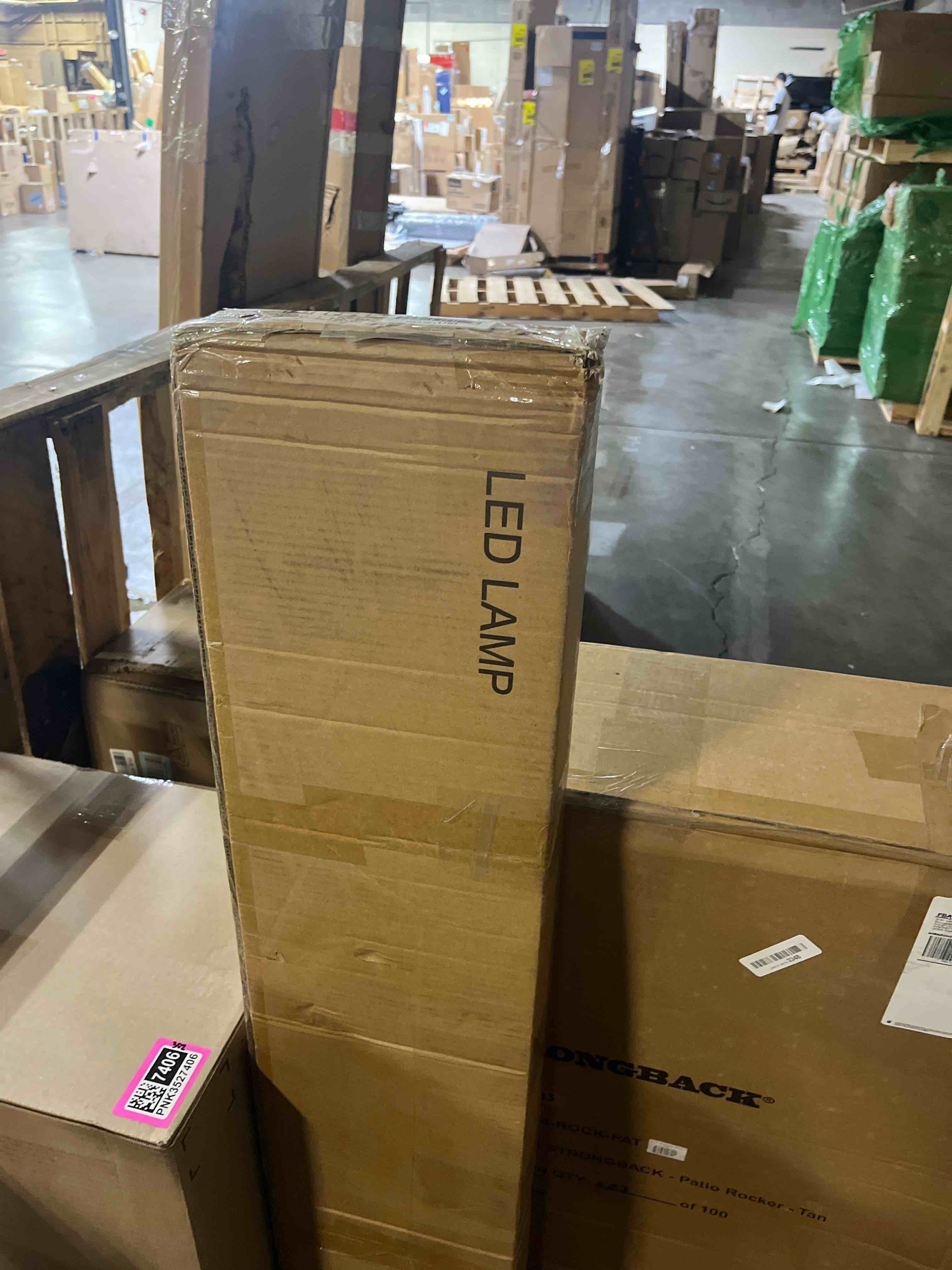 https://s3.amazonaws.com/lotting-images-prod/phillipi/PNK3527408_1755698950399.jpeg