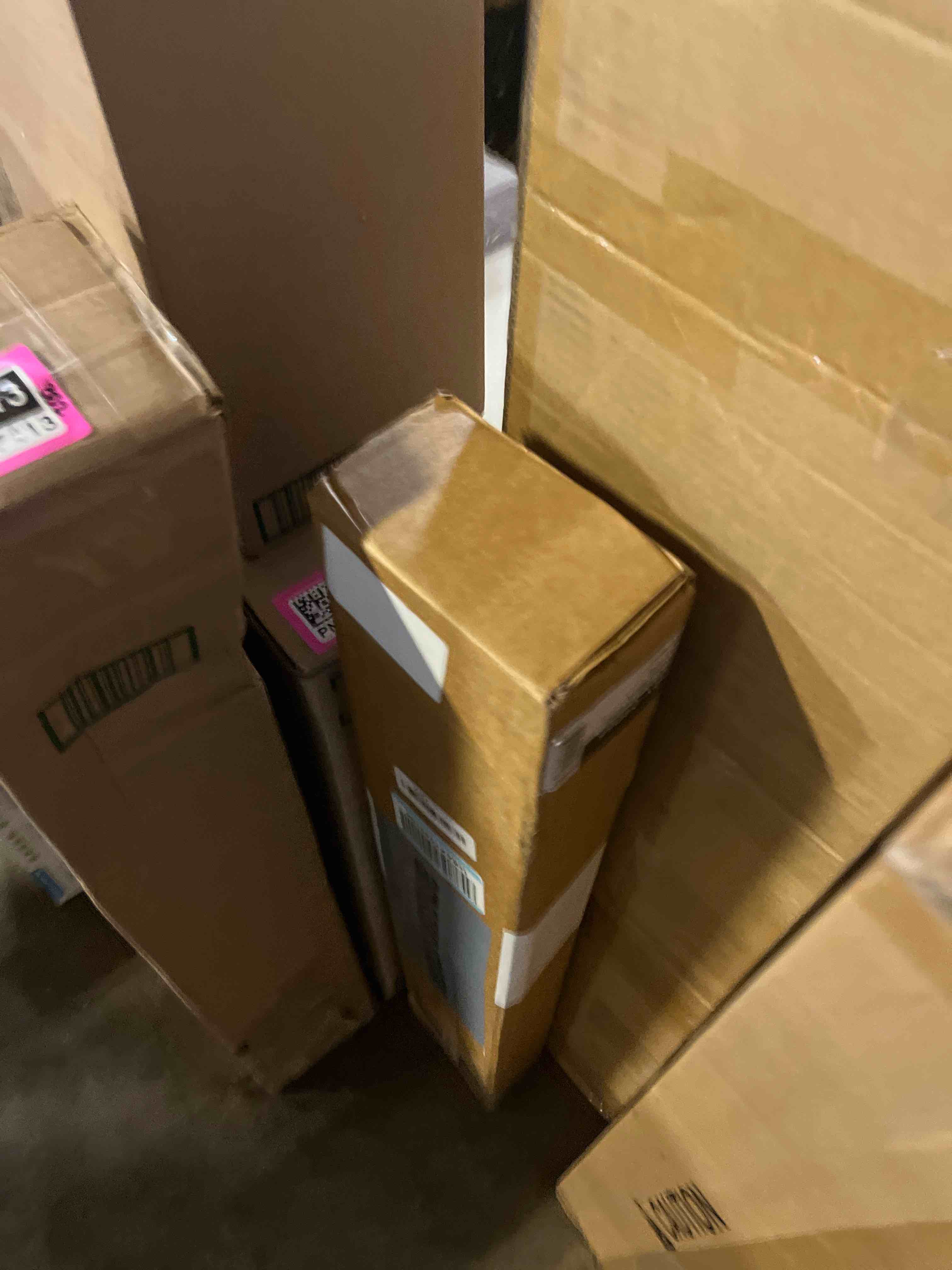 https://s3.amazonaws.com/lotting-images-prod/phillipi/PNK3527414_1755700181998.jpeg