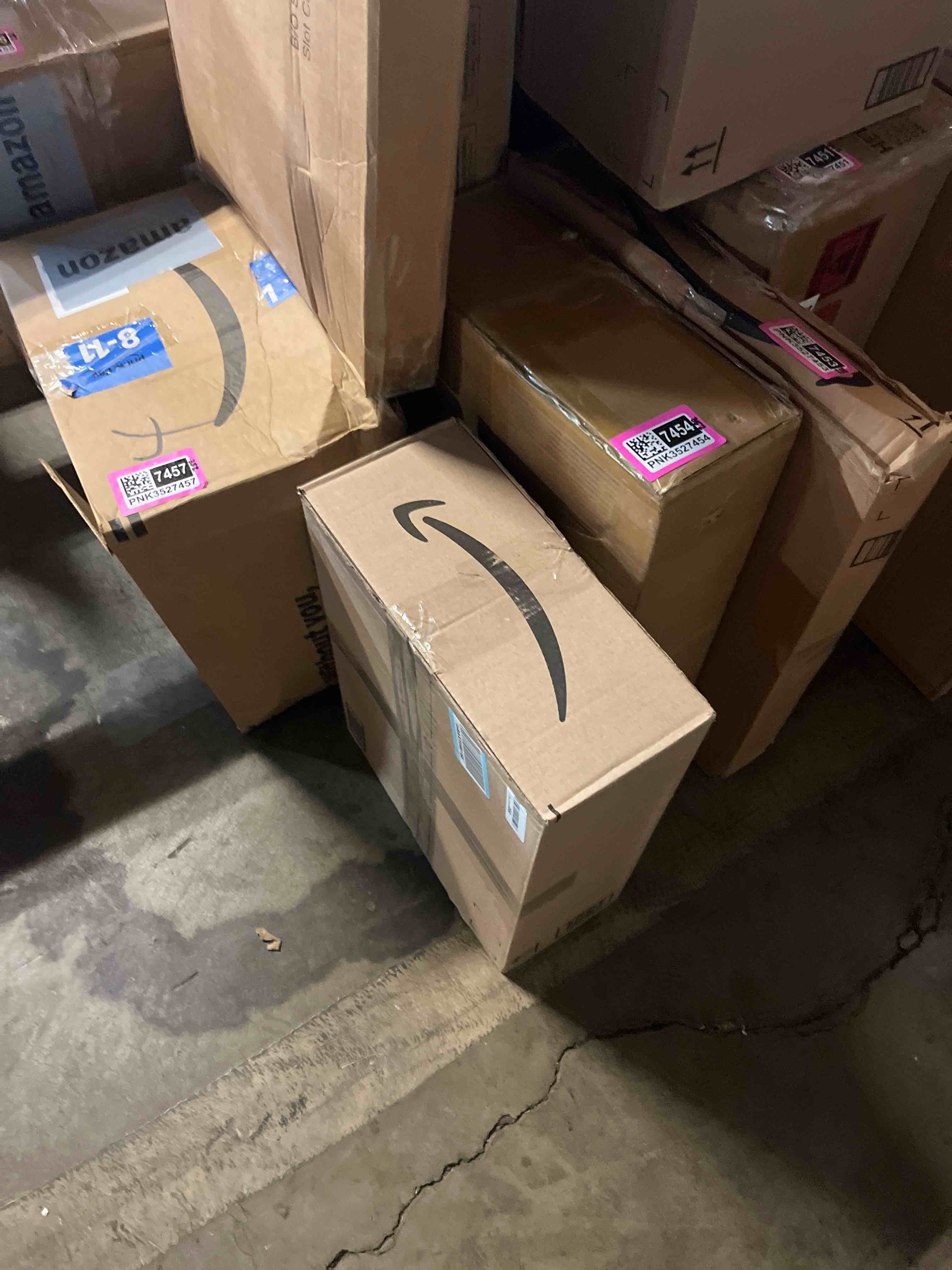 https://s3.amazonaws.com/lotting-images-prod/phillipi/PNK3527459_1755704437068.jpeg