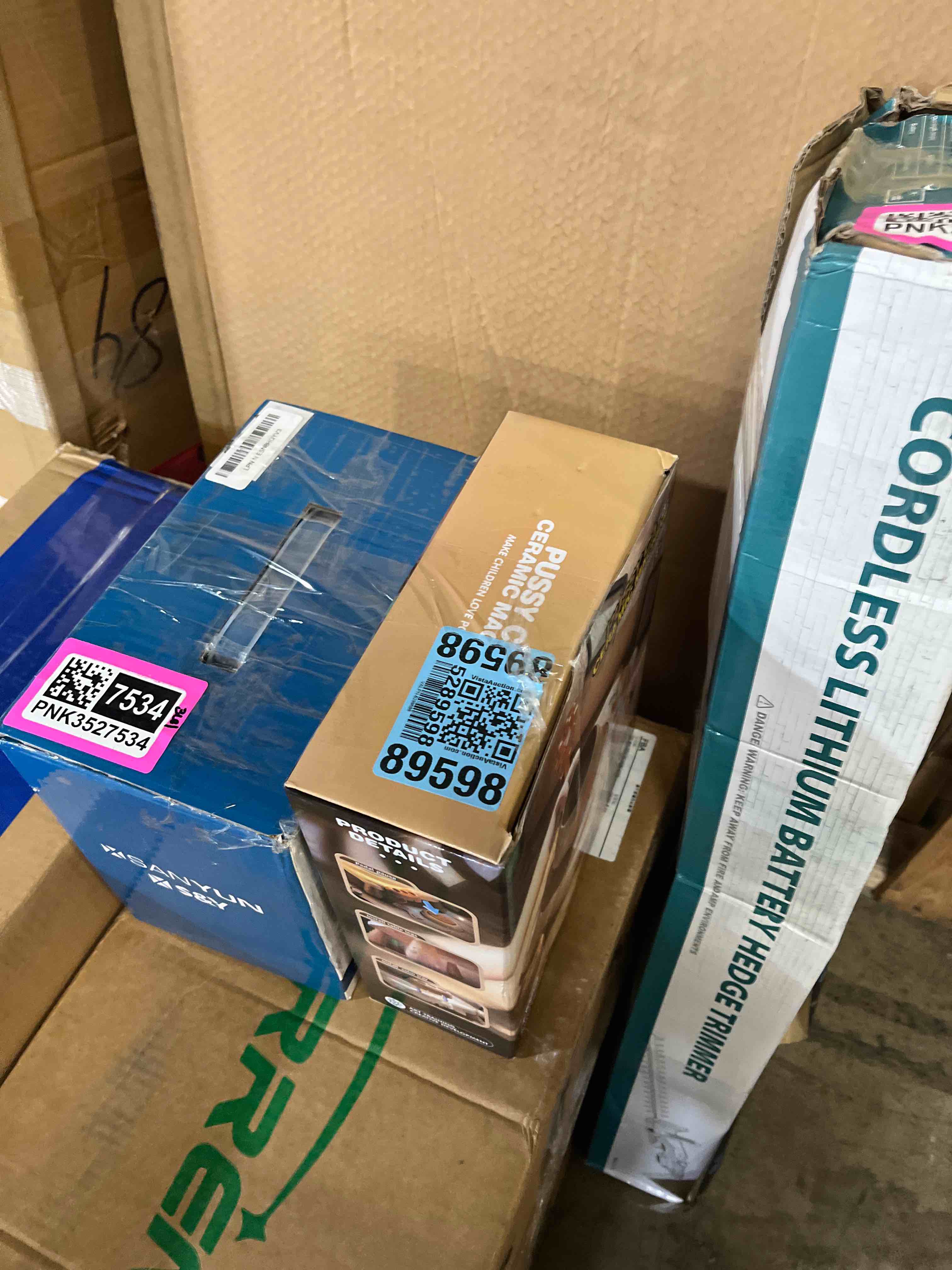 https://s3.amazonaws.com/lotting-images-prod/phillipi/PNK3527533_1755799718977.jpeg