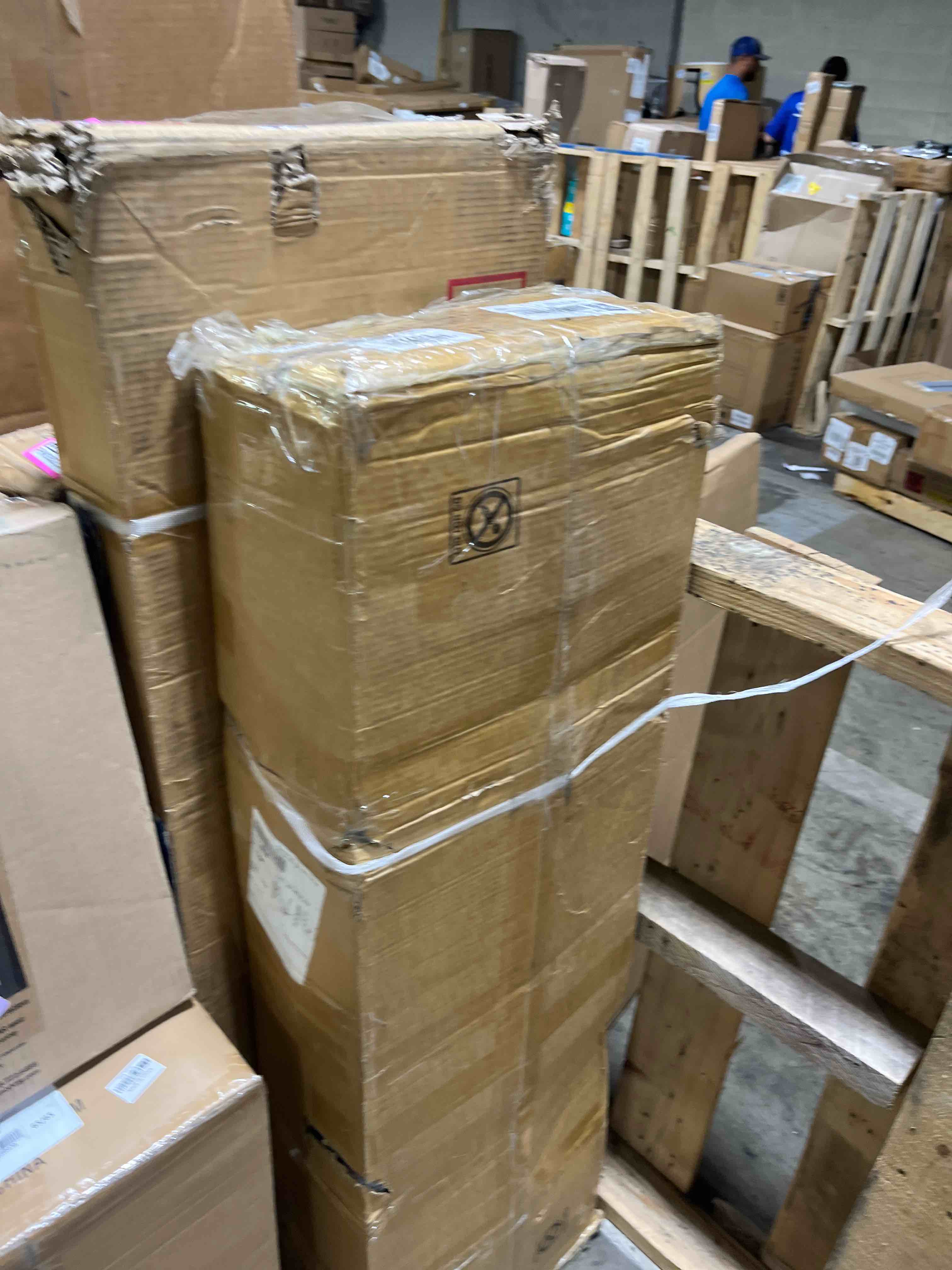 https://s3.amazonaws.com/lotting-images-prod/phillipi/PNK3527554_1756397990159.jpeg