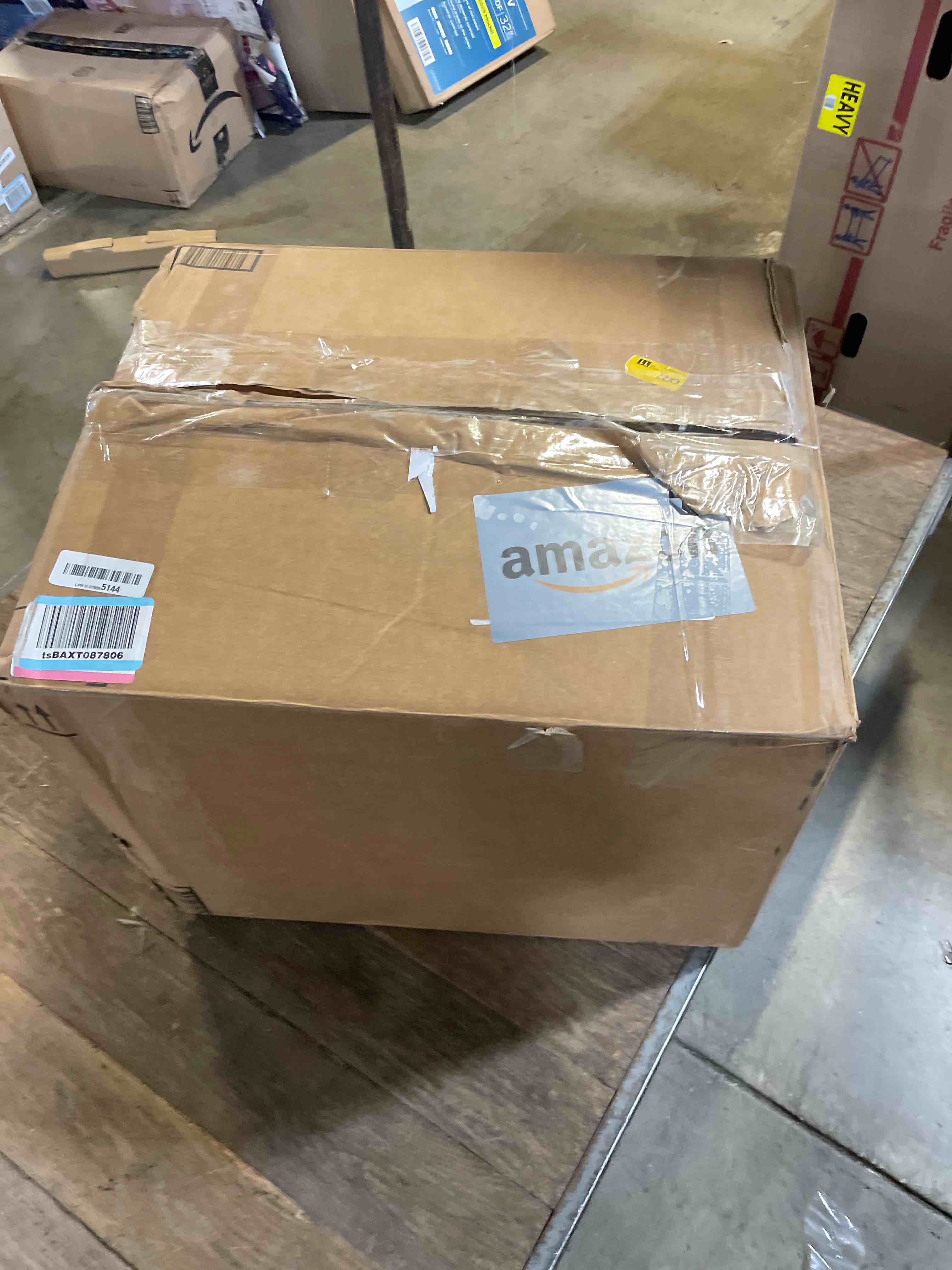 https://s3.amazonaws.com/lotting-images-prod/phillipi/PNK3527703_1756730363018.jpeg
