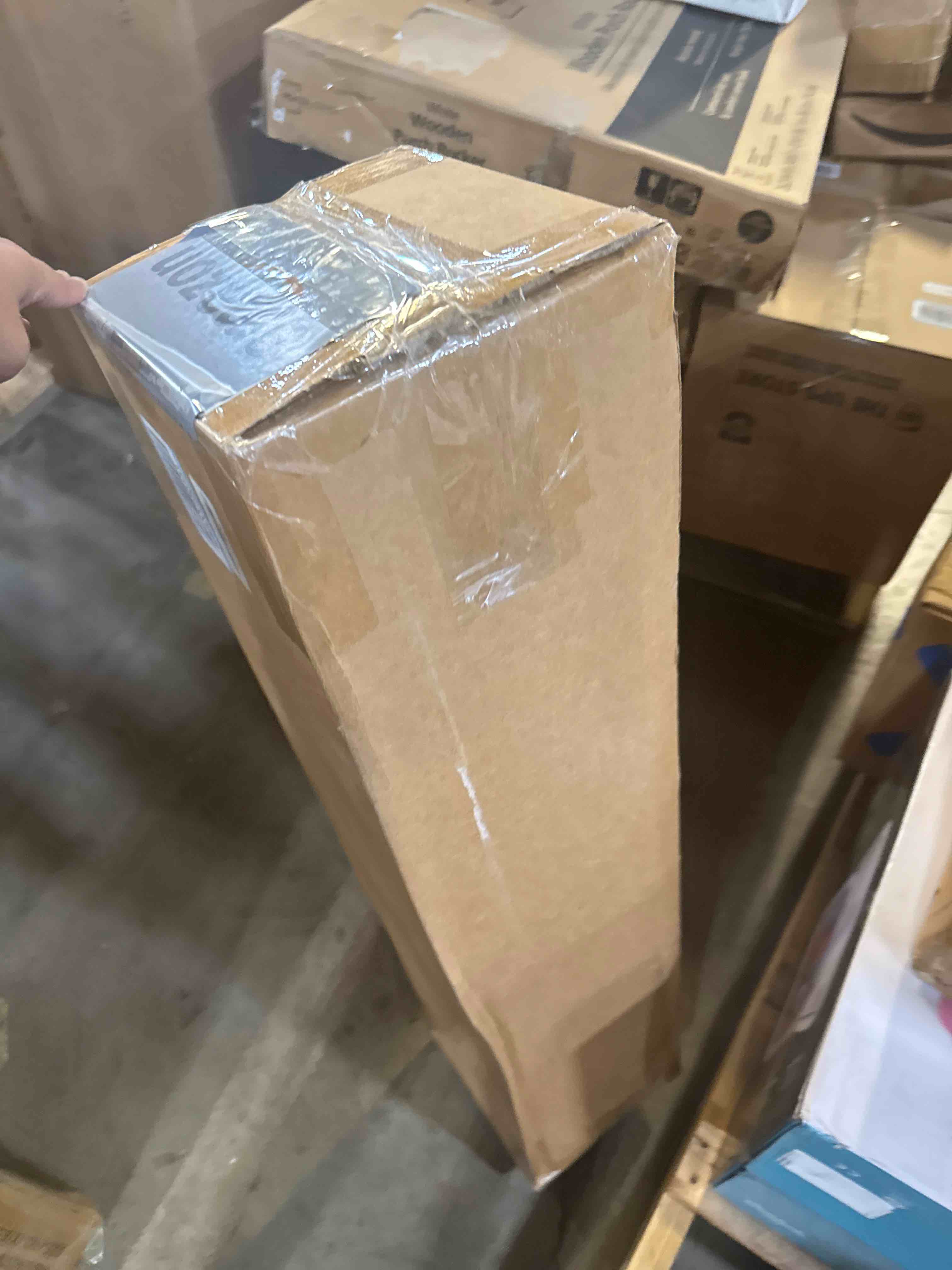 https://s3.amazonaws.com/lotting-images-prod/phillipi/PNK3527819_1756837559540.jpeg