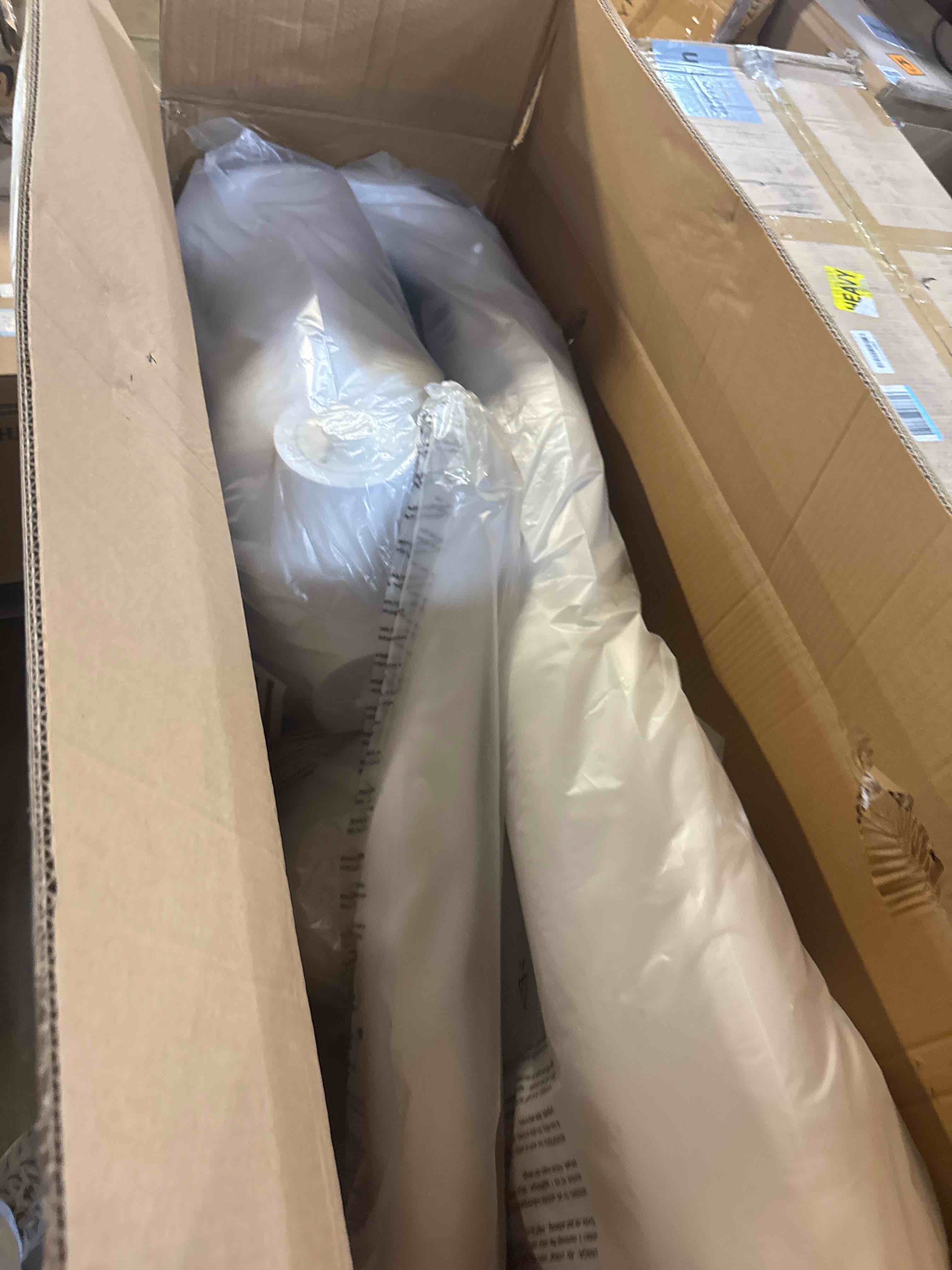 https://s3.amazonaws.com/lotting-images-prod/phillipi/PNK3527820_1756837626172.jpeg