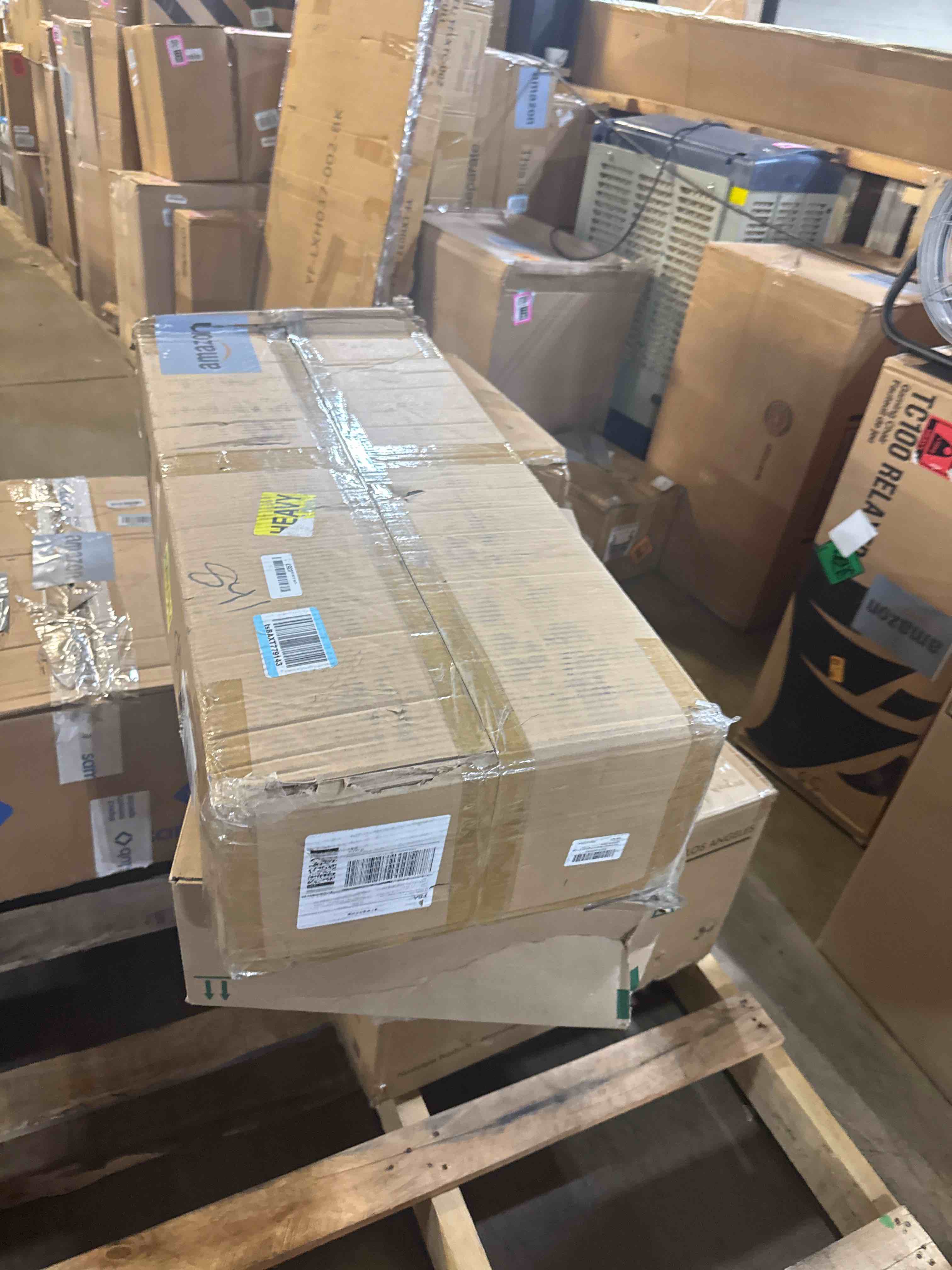 https://s3.amazonaws.com/lotting-images-prod/phillipi/PNK3527822_1756837890144.jpeg