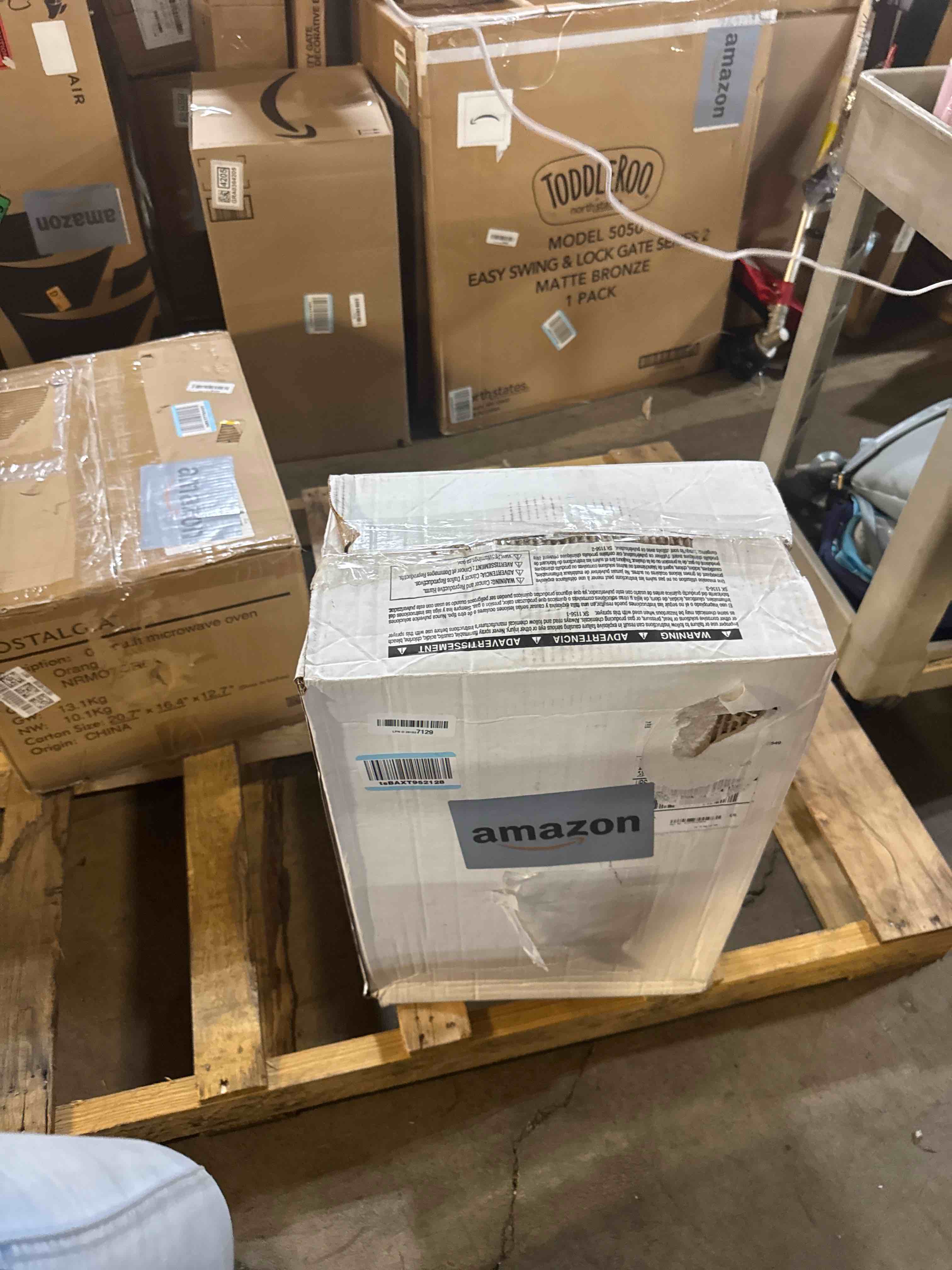 https://s3.amazonaws.com/lotting-images-prod/phillipi/PNK3527825_1756838371779.jpeg