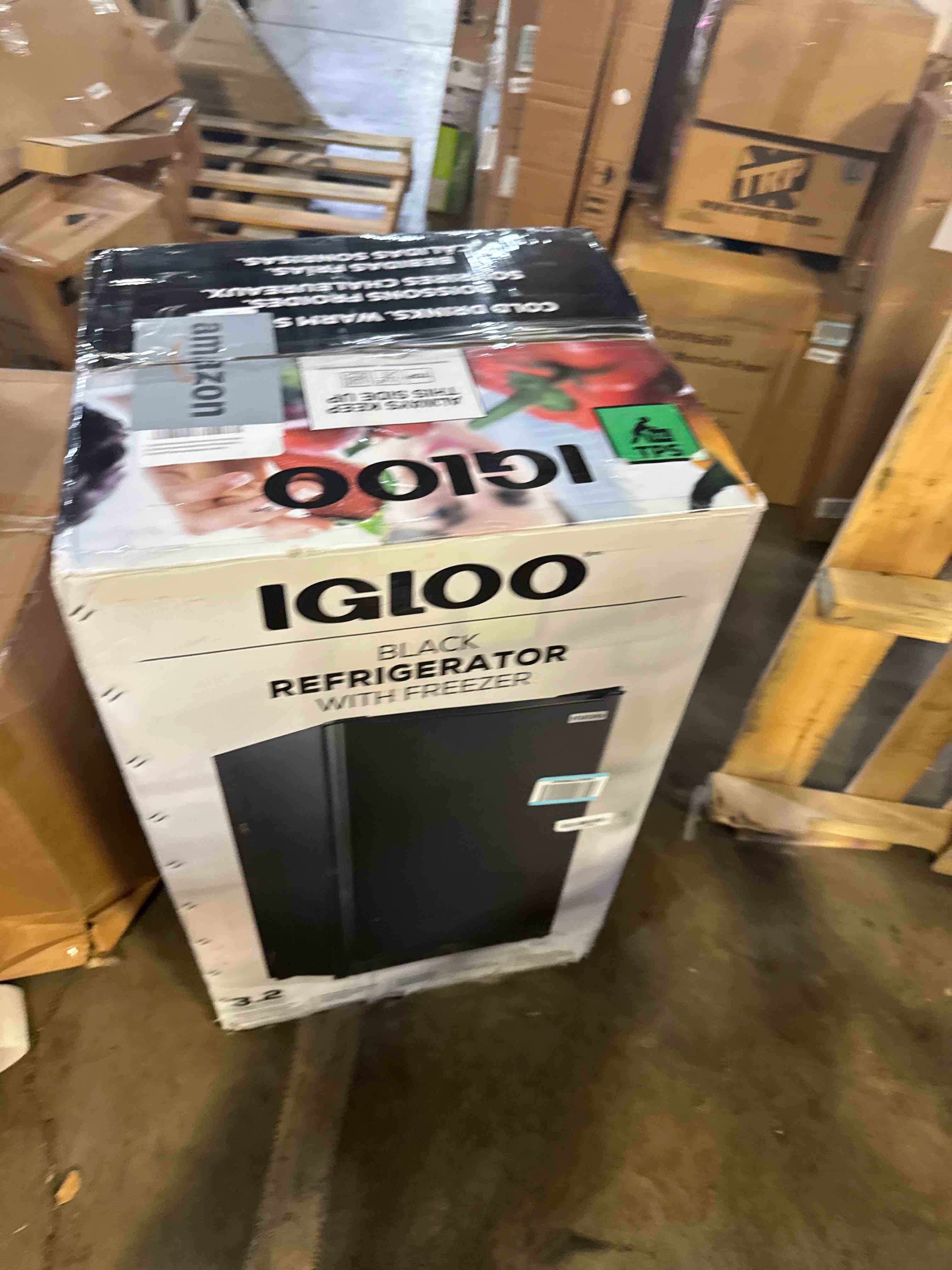 https://s3.amazonaws.com/lotting-images-prod/phillipi/PNK3527840_1756840285010.jpeg