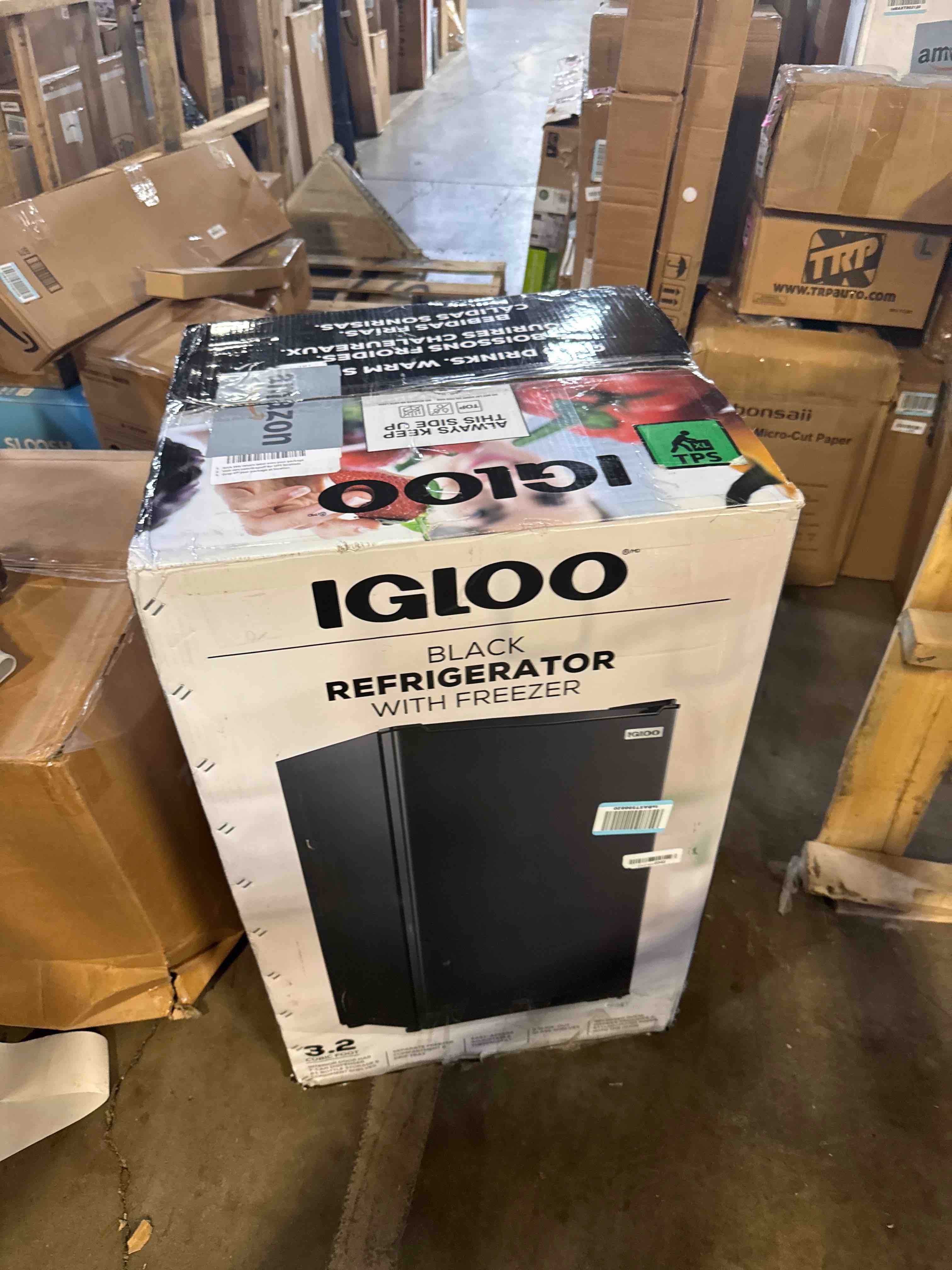 https://s3.amazonaws.com/lotting-images-prod/phillipi/PNK3527840_1756840285844.jpeg