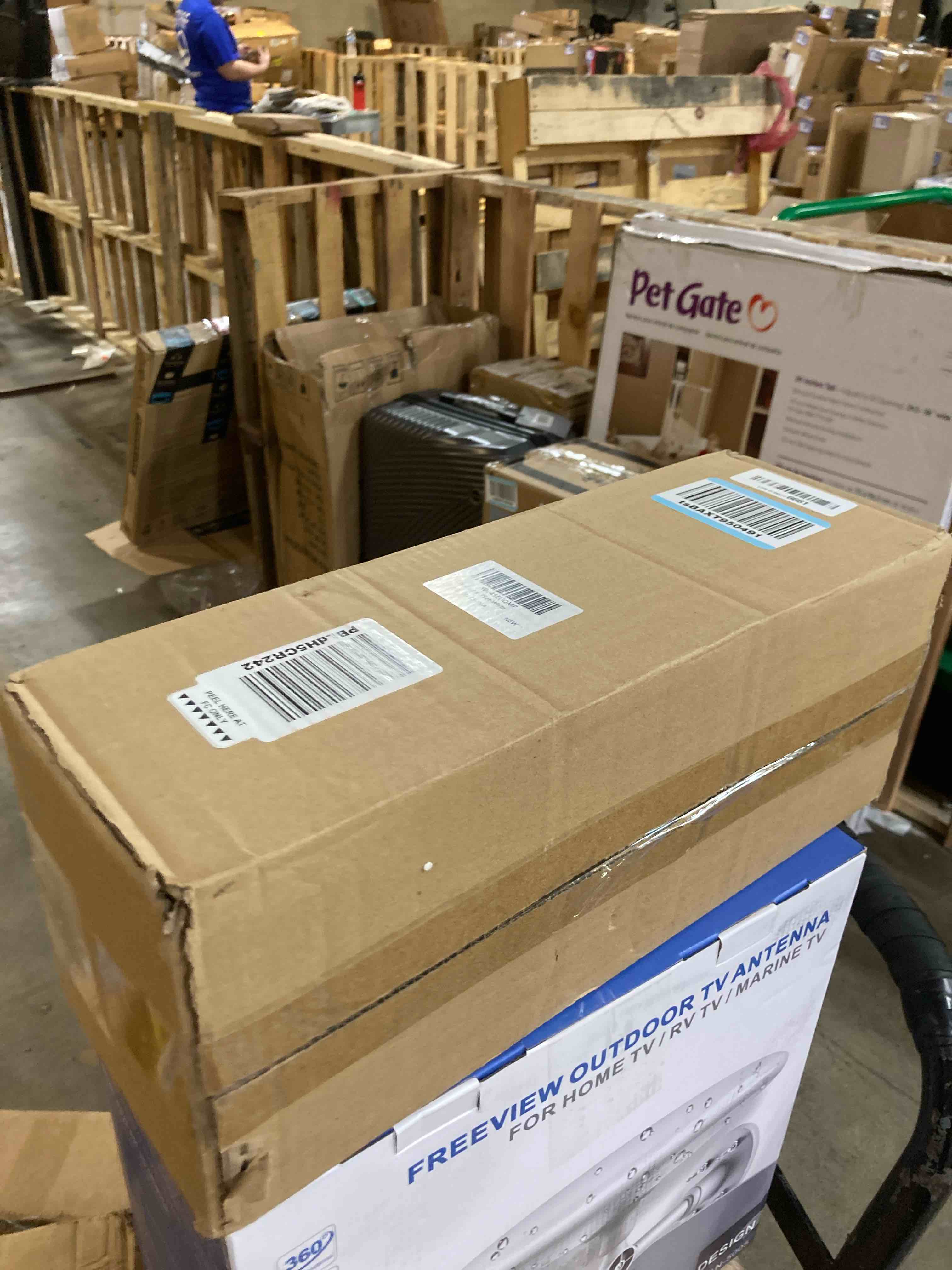 https://s3.amazonaws.com/lotting-images-prod/phillipi/PNK3527889_1756908518019.jpeg