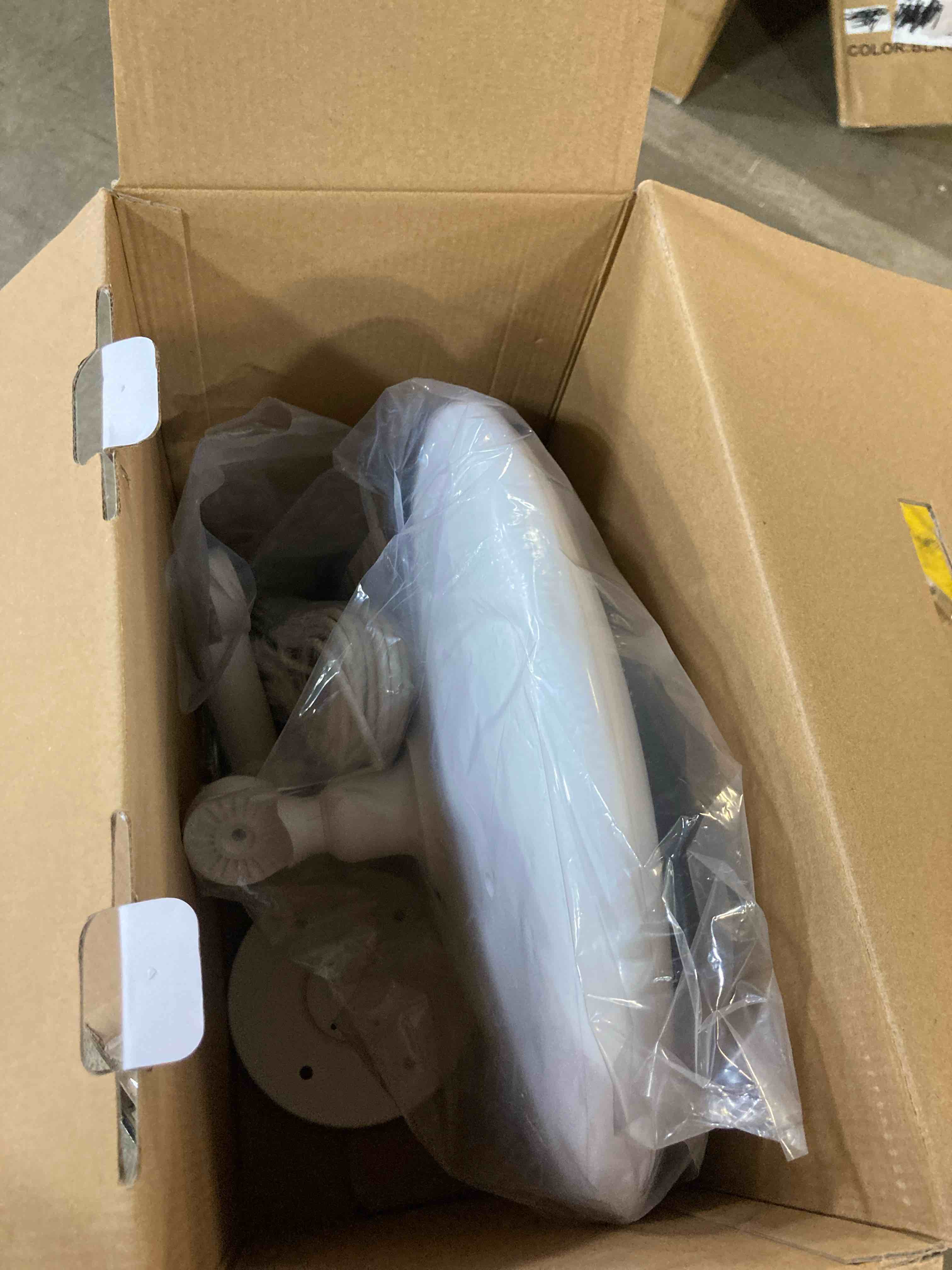 https://s3.amazonaws.com/lotting-images-prod/phillipi/PNK3527896_1756910554256.jpeg