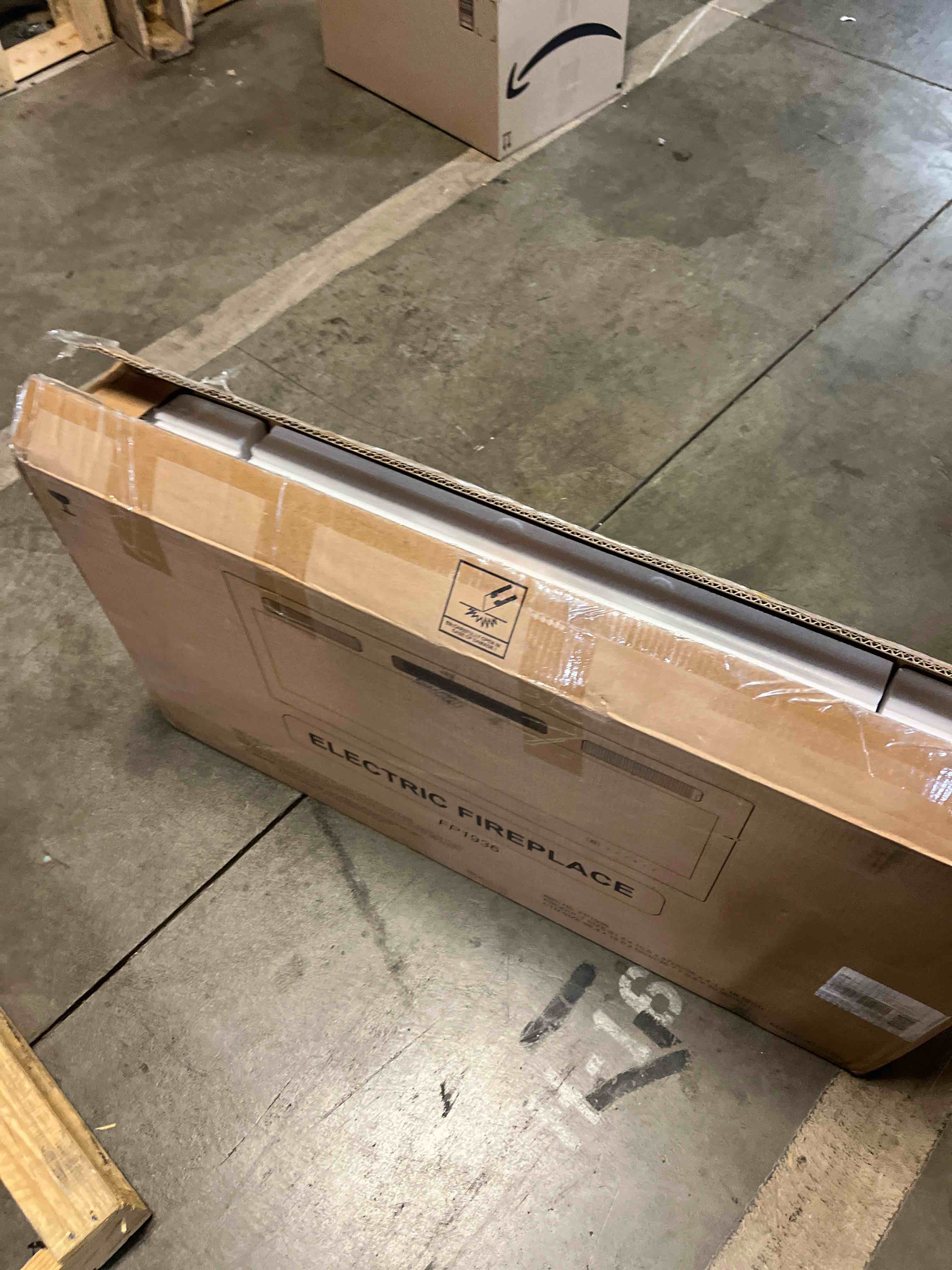 https://s3.amazonaws.com/lotting-images-prod/phillipi/PNK3527952_1756922111844.jpeg