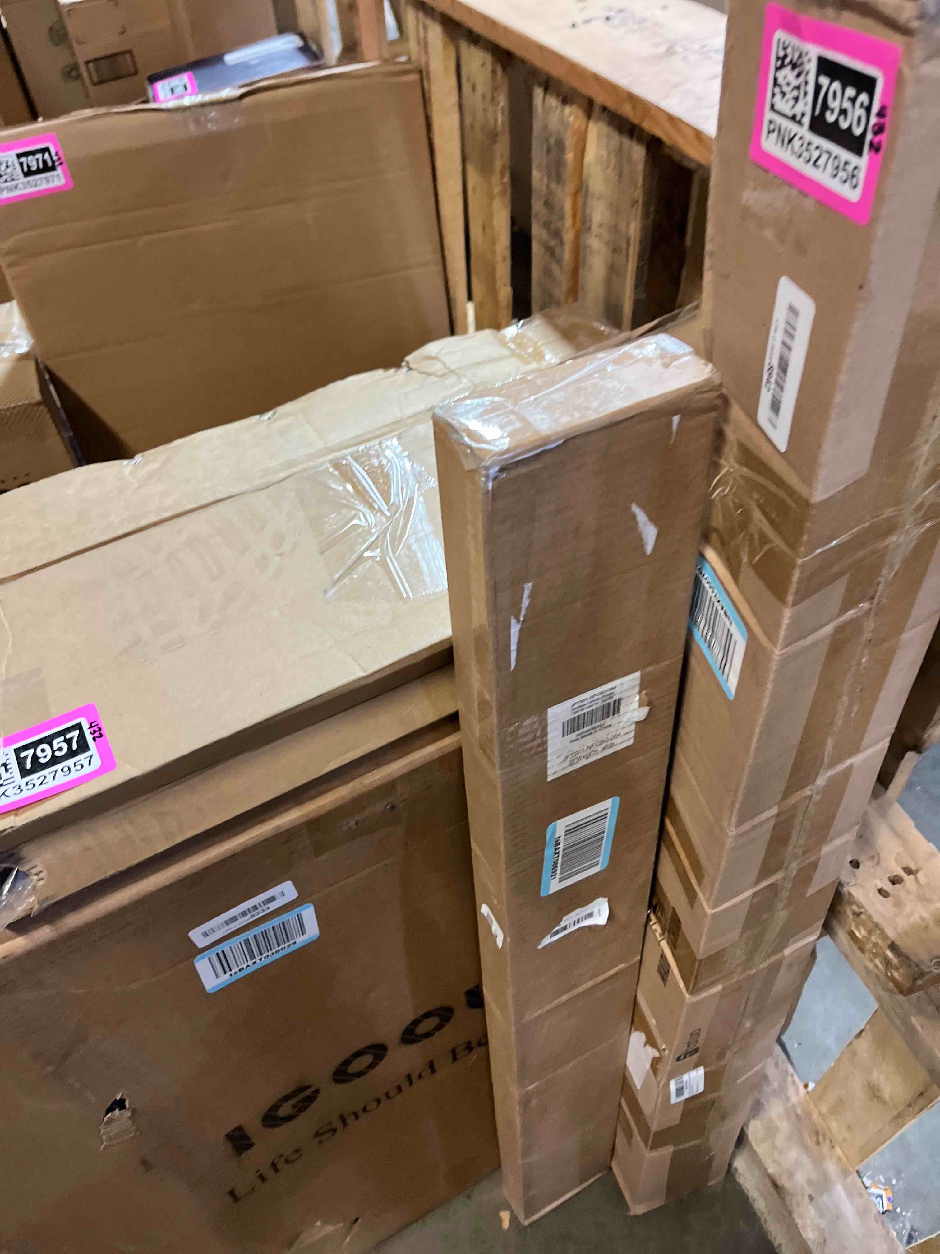 https://s3.amazonaws.com/lotting-images-prod/phillipi/PNK3527955_1756921836878.jpeg