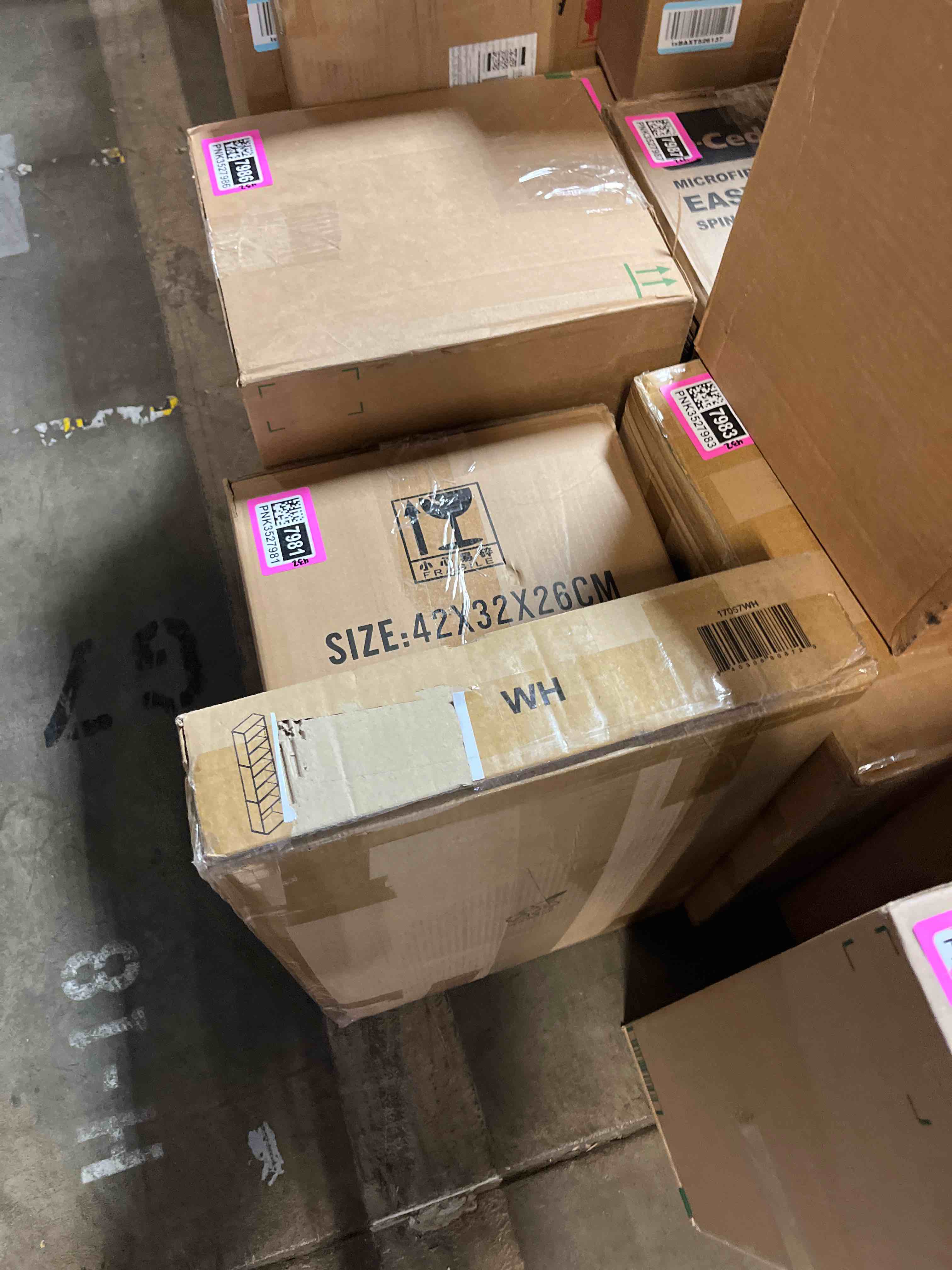 https://s3.amazonaws.com/lotting-images-prod/phillipi/PNK3527974_1756917965002.jpeg