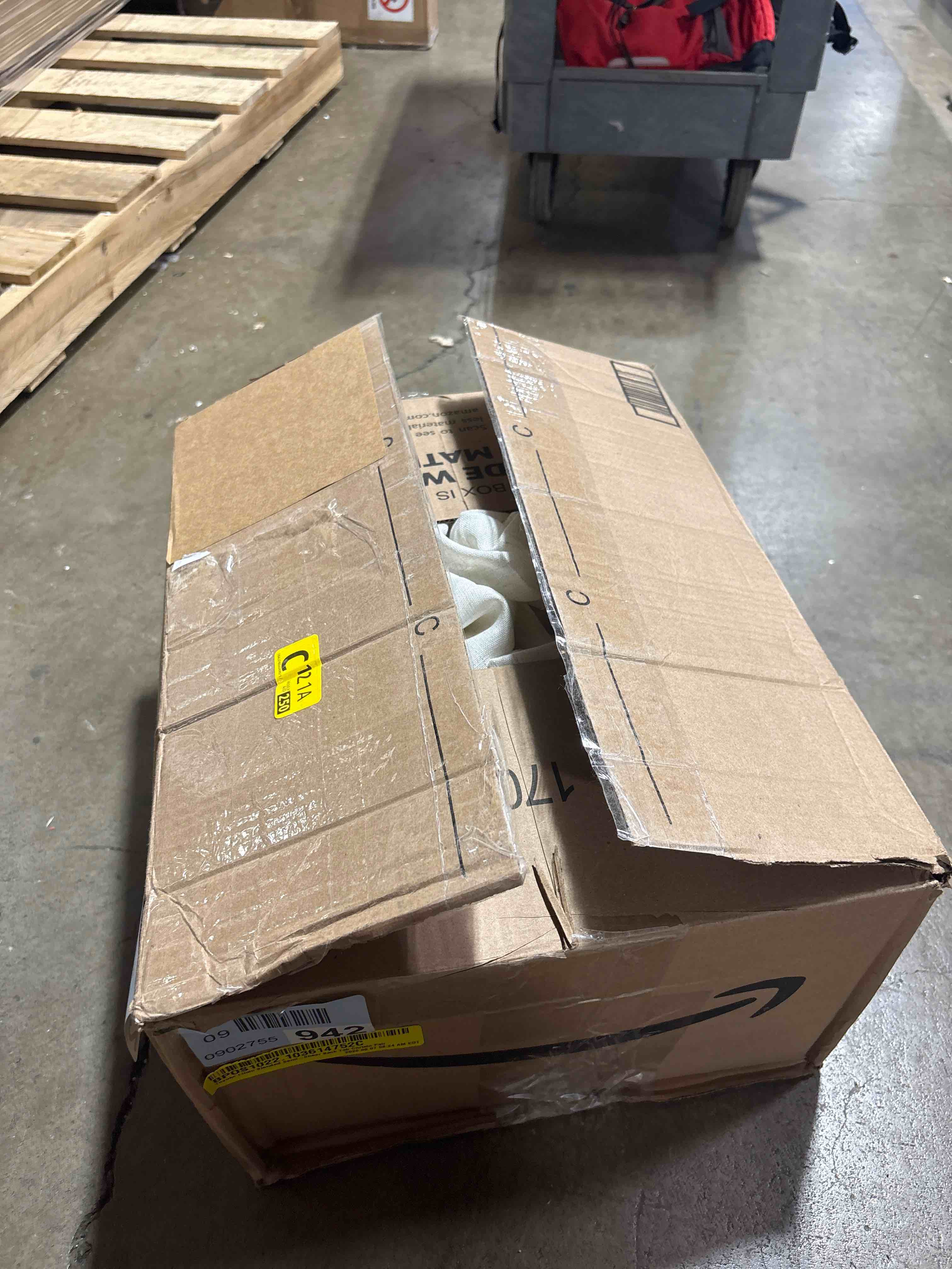 https://s3.amazonaws.com/lotting-images-prod/phillipi/PNK3528030_1757526673381.jpeg
